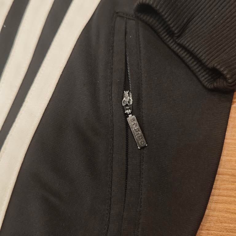 1995-96 𝙉𝙚𝙬𝙘𝙖𝙨𝙩𝙡𝙚 𝙖𝙙𝙞𝙙𝙖𝙨 𝙏𝙧𝙖𝙘𝙠 𝙅𝙖𝙘𝙠𝙚𝙩 - 9/10 - (𝙇)