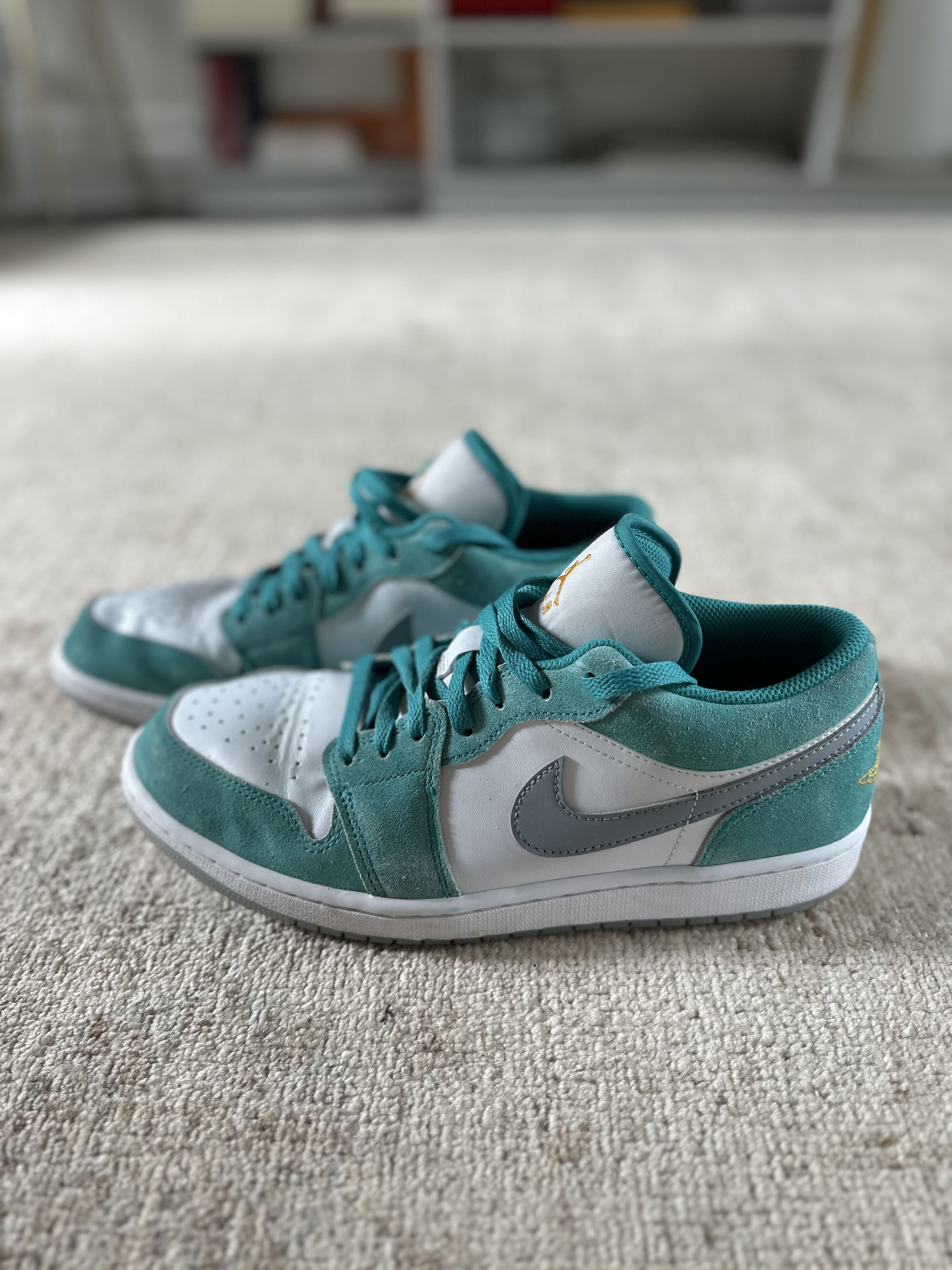 Nike Air Jordan 1 Low 'New Emerald' Size US 10 / EU 43 - 2 Thumbnail