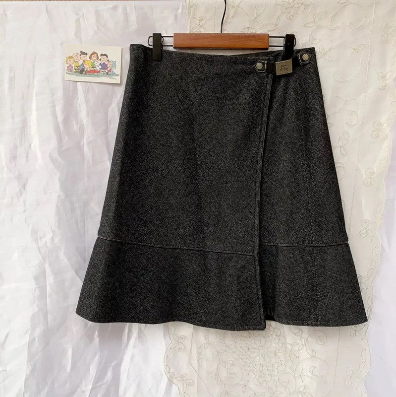 Burberry Burberry Women's Dark Gray Wool Skirt Size 23" - 1 Thumbnail