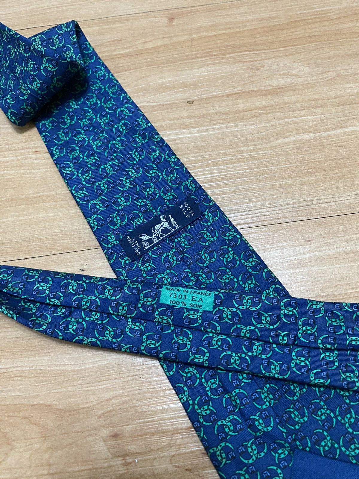Hermes 🔥SICK🔥Vintage hermes tie 100% silk Size ONE SIZE - 4 Thumbnail
