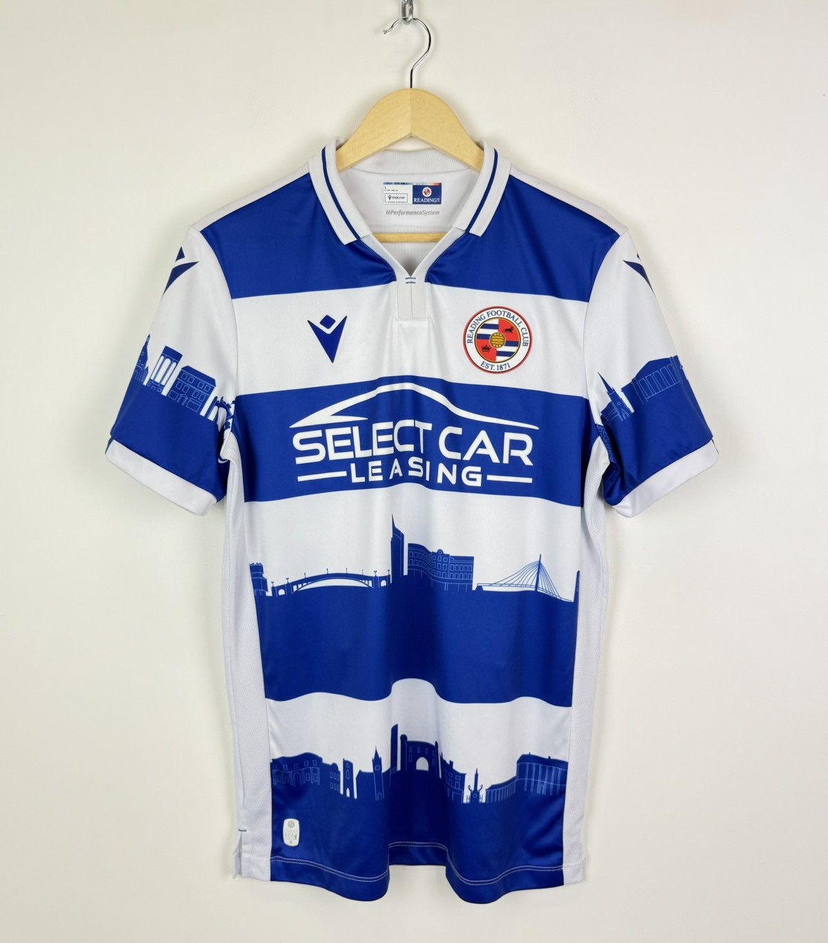 Macron Reading Football Club Home Soccer Jersey Football Shirt FC Size US L / EU 52-54 / 3 - 1 Thumbnail