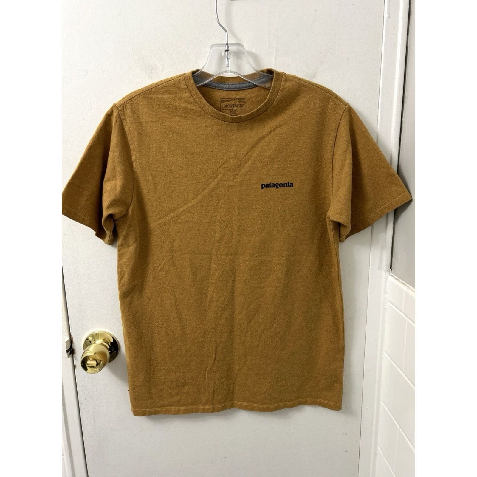 Patagonia Patagonia Responsibili-Tee Shirt Mens XS Mustard Yellow S/S Crew Neck Graphic Print Logo P-6 38504 SP24 Size US XS / EU 42 / 0 - 5 Thumbnail