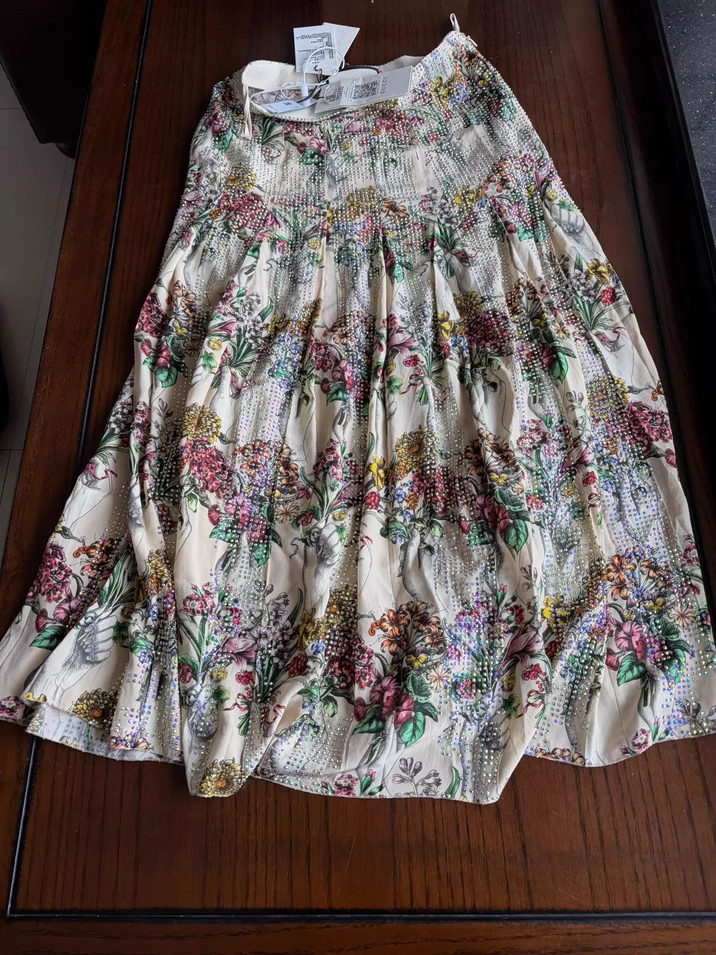 Gucci Gucci Floral Crystal Embellished Runway Skirt Size 26" / US 2 / IT 38 - 1 Thumbnail