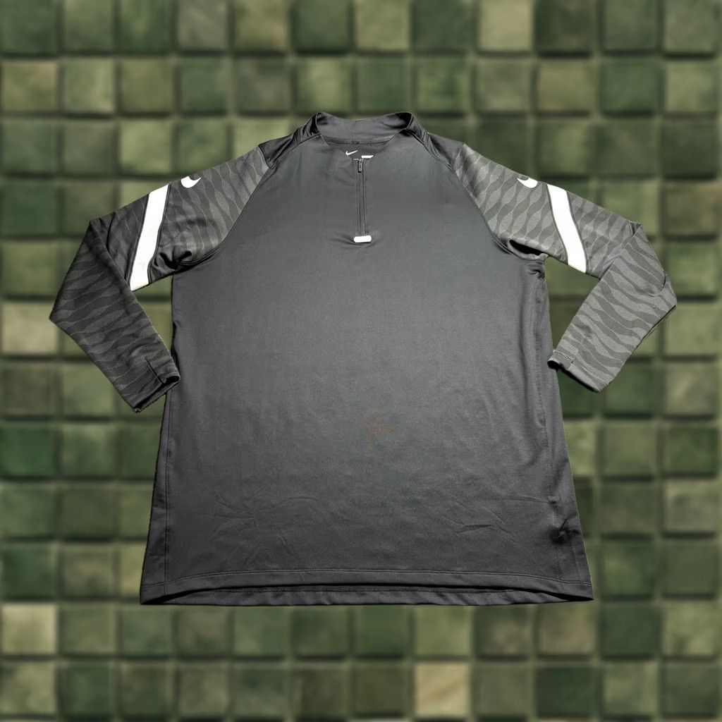 Nike Nike Sweatshirt 1/4 Zip Mens 2XL Training Soccer Long Sleeve Black CW5858 Size US XXL / EU 58 / 5 - 1 Thumbnail