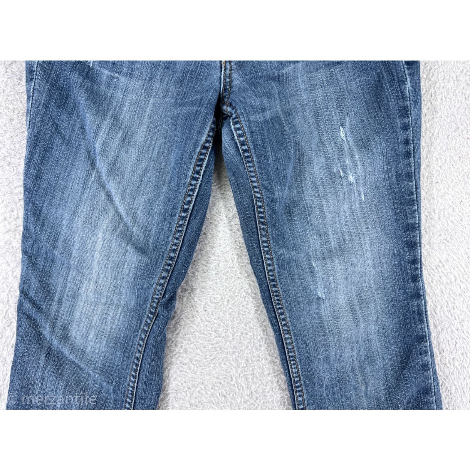 Vintage Refuge Denim Capri Jeans Womens 3 Blue Embroidered Distressed Cotton Blend 5-Pocket Design Low Rise Size 26" / US 2 / IT 38 - 6 Thumbnail