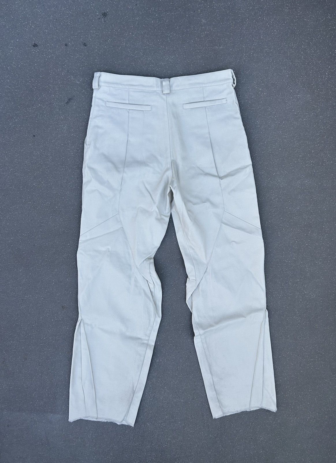 Kiko Kostadinov Kiko Kostadinov SS 18 Sand Triple Dart Articulated Trousers Size US 32 / EU 48 - 3 Thumbnail