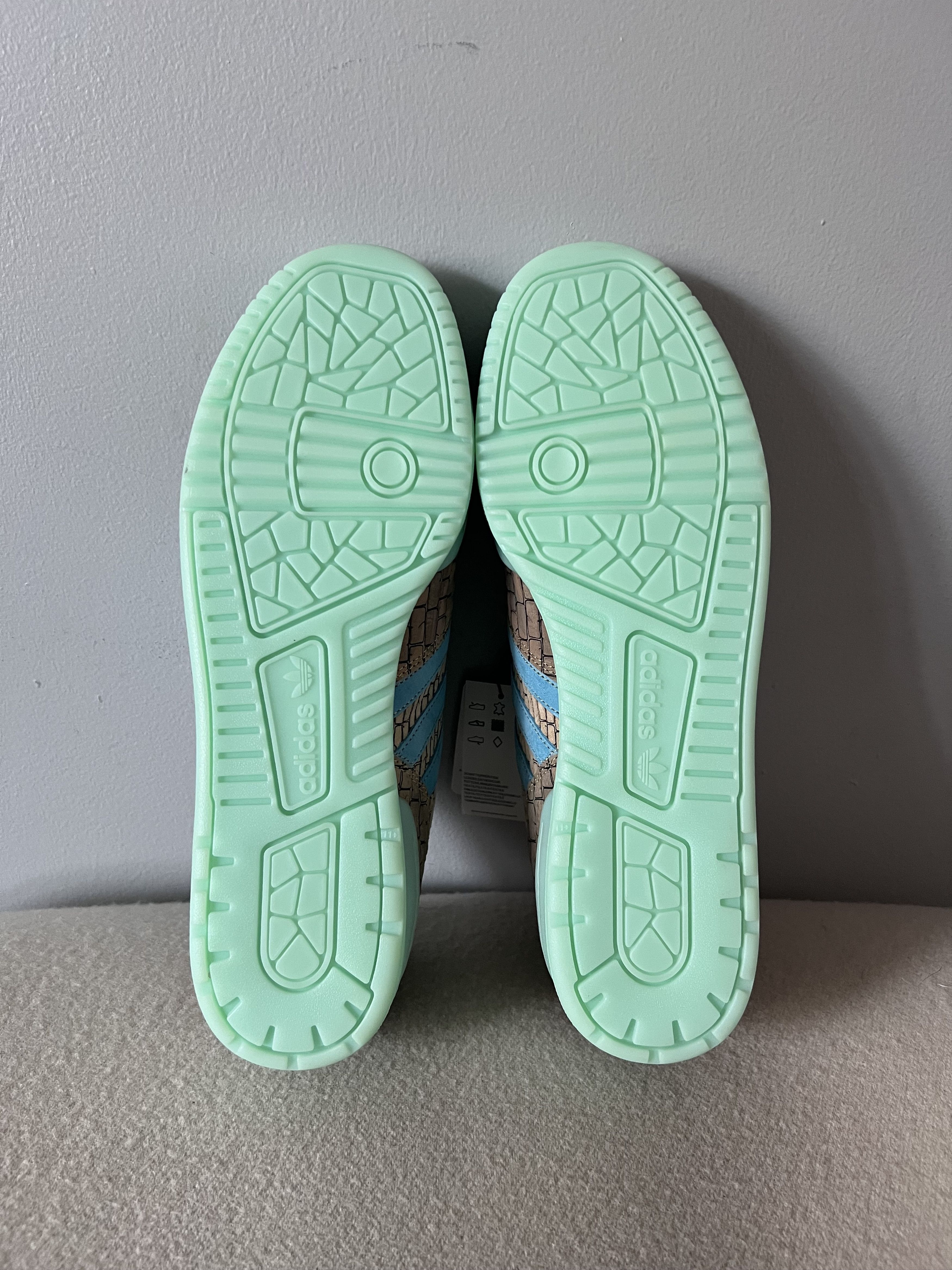 Adidas Unheardof Adidas Rivalry Low Building Bridges Yellow Box Size US 12 / EU 45 - 6 Thumbnail