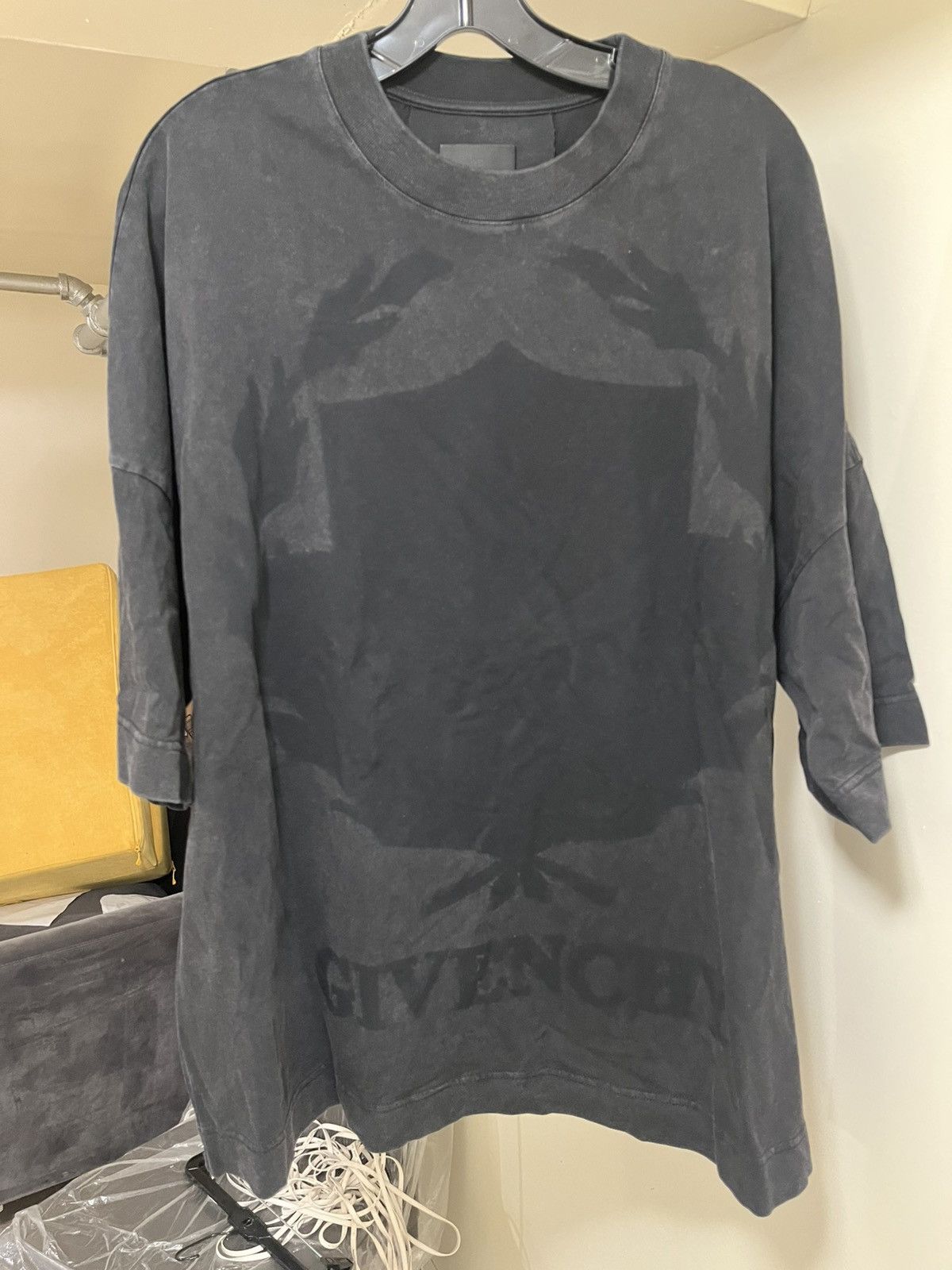 Givenchy T-Shirt Sz L