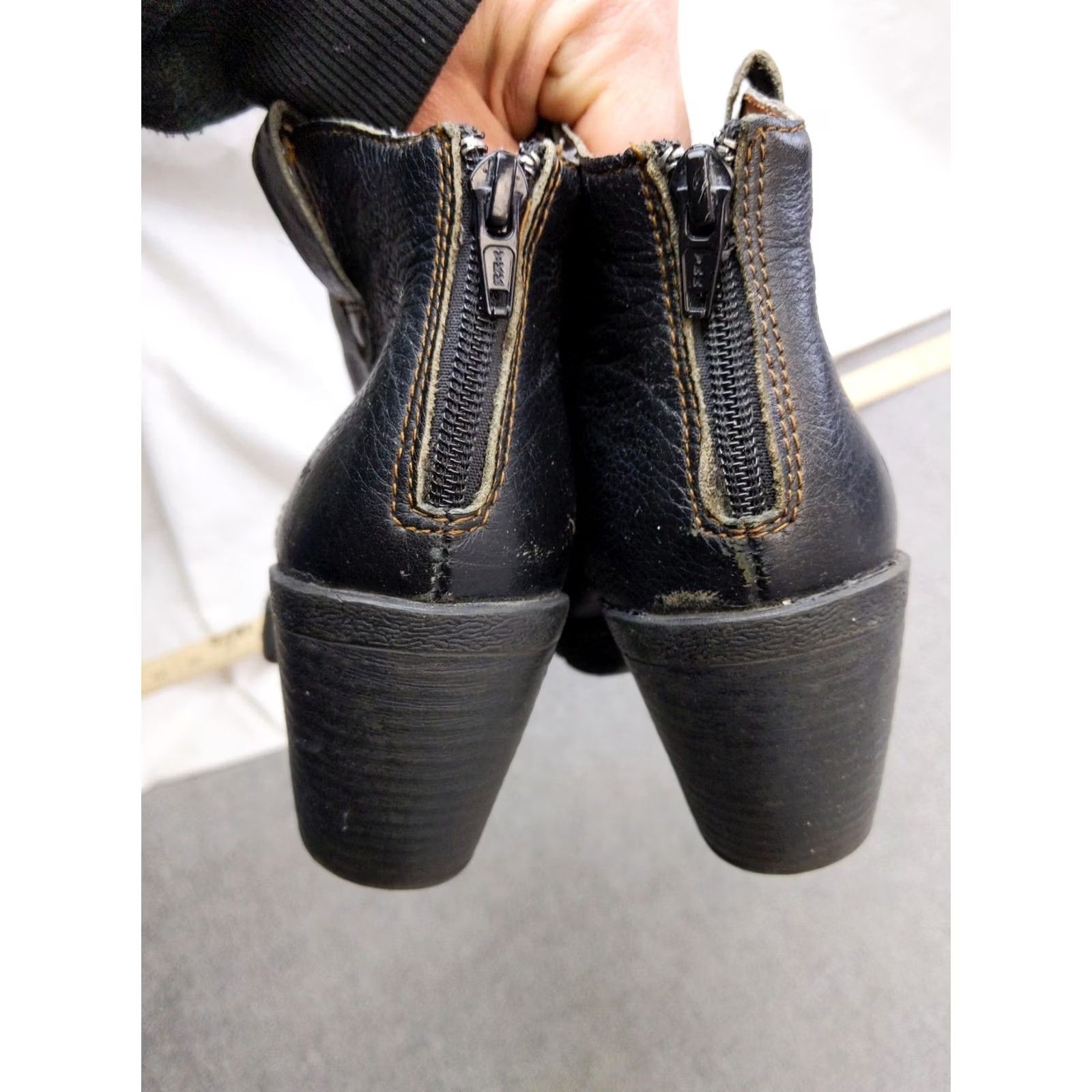 Vintage b.o.c Boots Womens 9 Black Leather Ankle Booties Back Zip Block Heel M/W Casual Modern Size US 9 / IT 39 - 5 Thumbnail