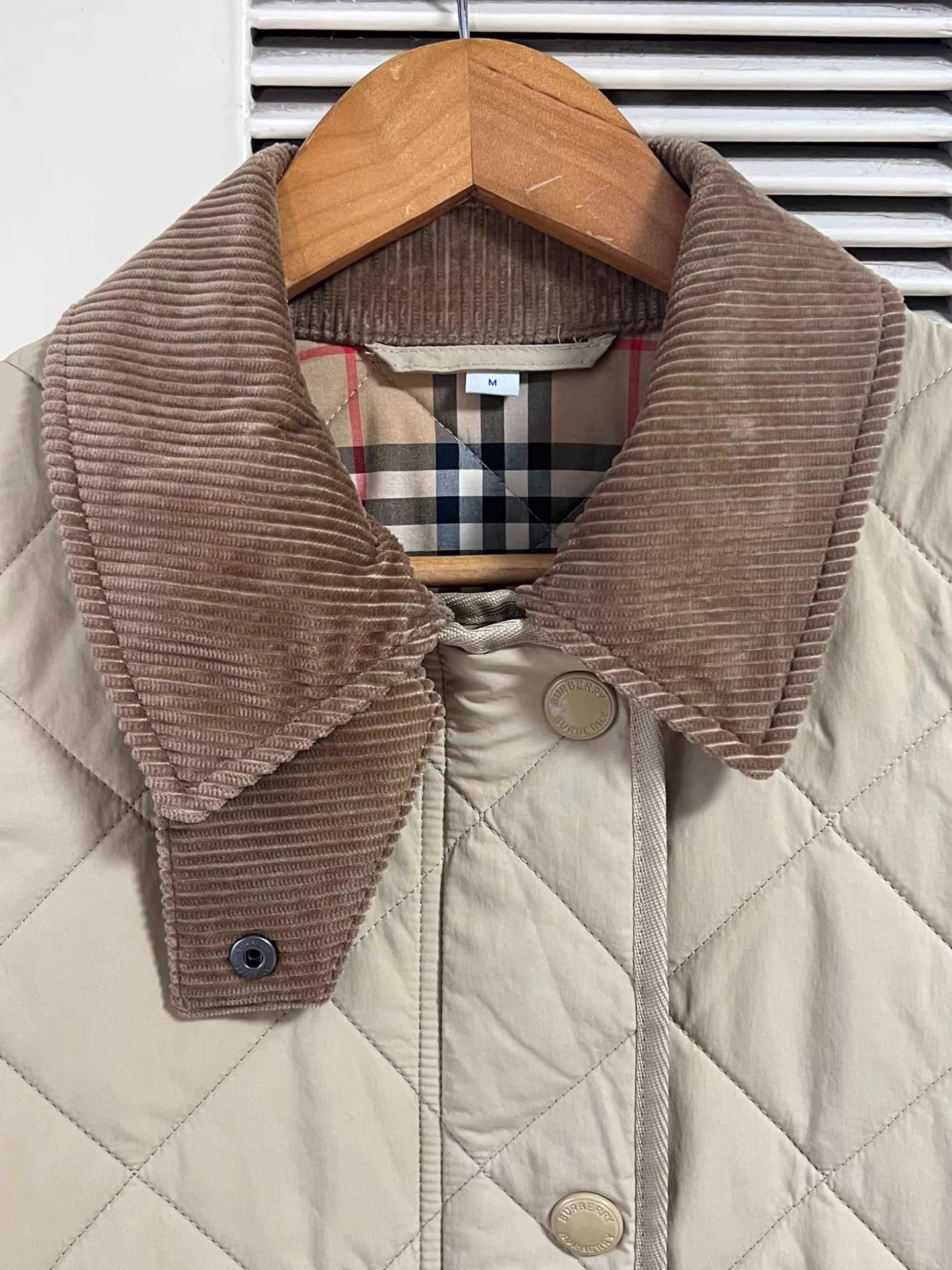 Burberry Burberry quilted corduroy padded coat M like new Size M / US 6-8 / IT 42-44 - 3 Thumbnail