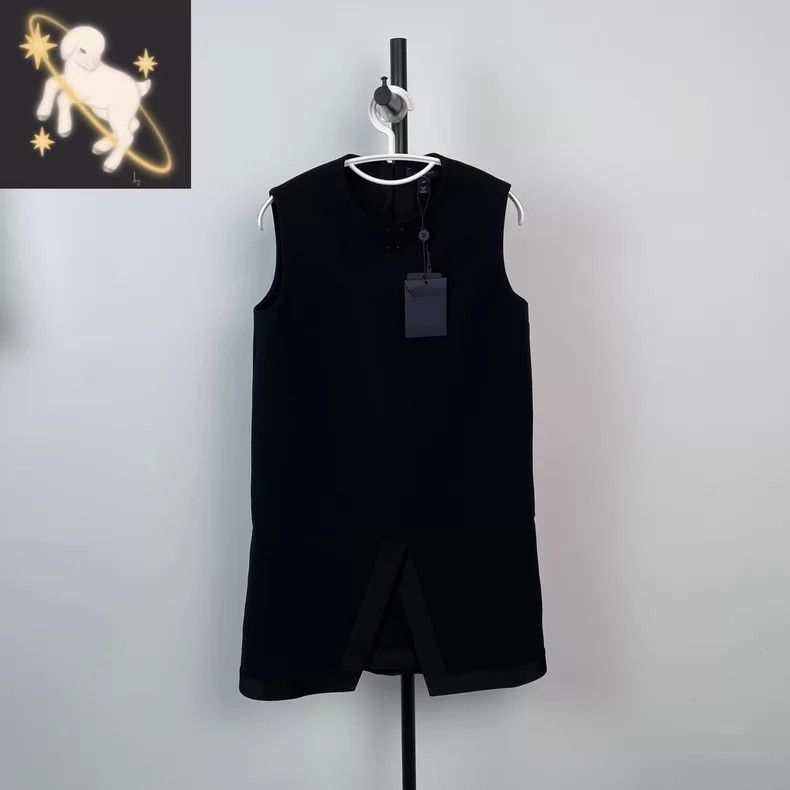 Louis Vuitton Louis Vuitton Black vest dress Size XS / US 0-2 / IT 36-38 - 1 Thumbnail