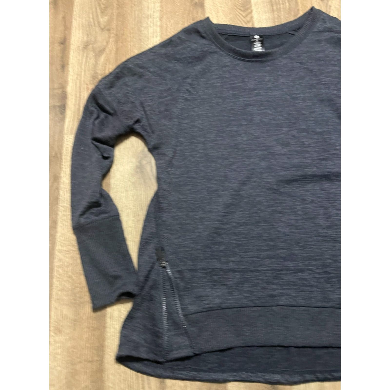Alife Active Life Shirt Women's XL Black Long Sleeve Zip on the Side Shirt Activewear Pullover Womens XL Black Long Sleeve Zip on the Side 2000s? Size XL / US 12-14 / IT 48-50 - 3 Thumbnail