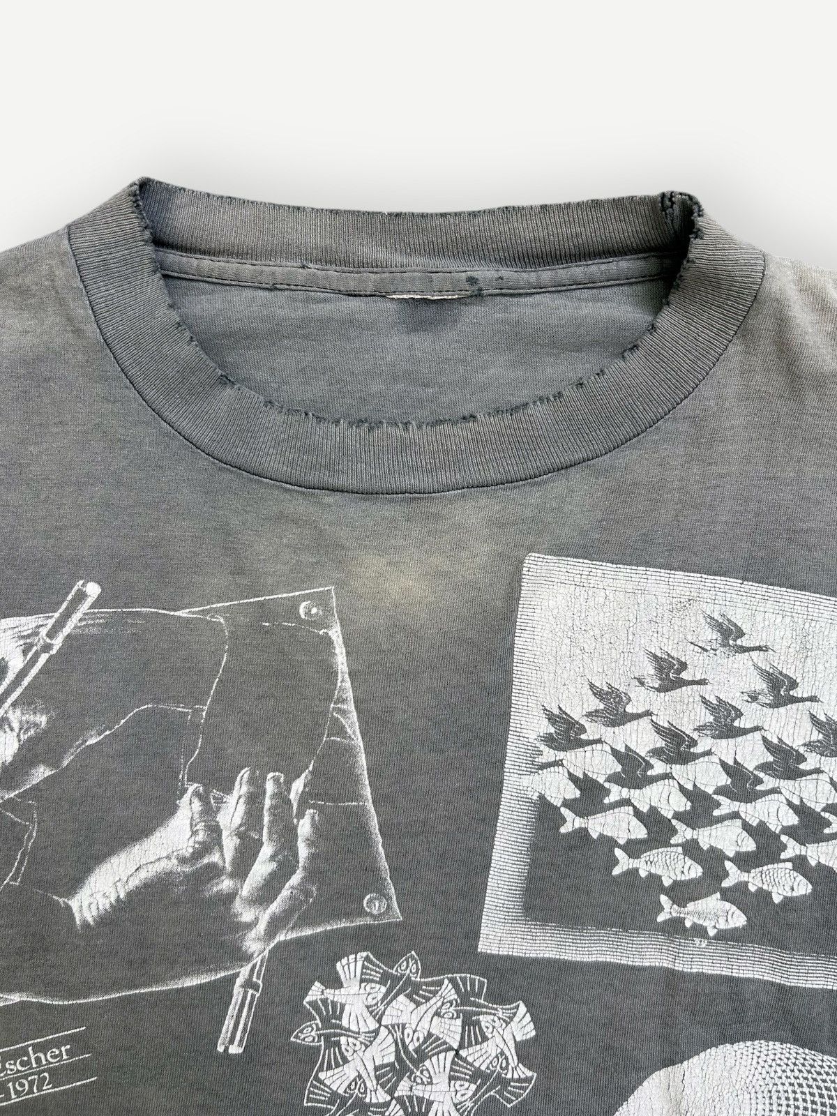 Vintage Vintage 90s MC Escher AOP Art Tee All Over Size US XL / EU 56 / 4 - 4 Thumbnail