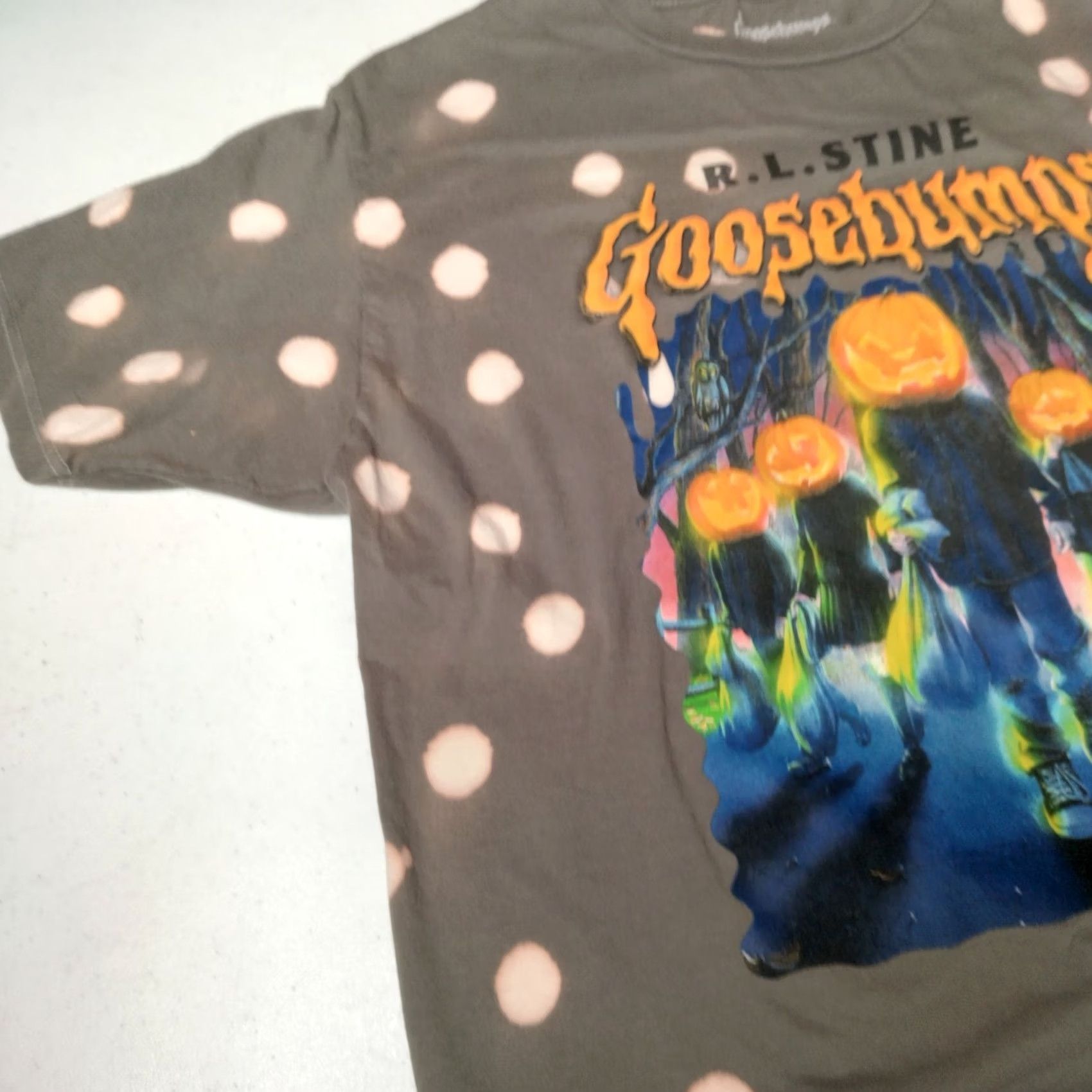 Vintage Goosebumps Shirt Women Medium Cropped Gray Bleach Dyed Pumpkin Head Graphic Shirt Size M / US 6-8 / IT 42-44 - 7 Thumbnail