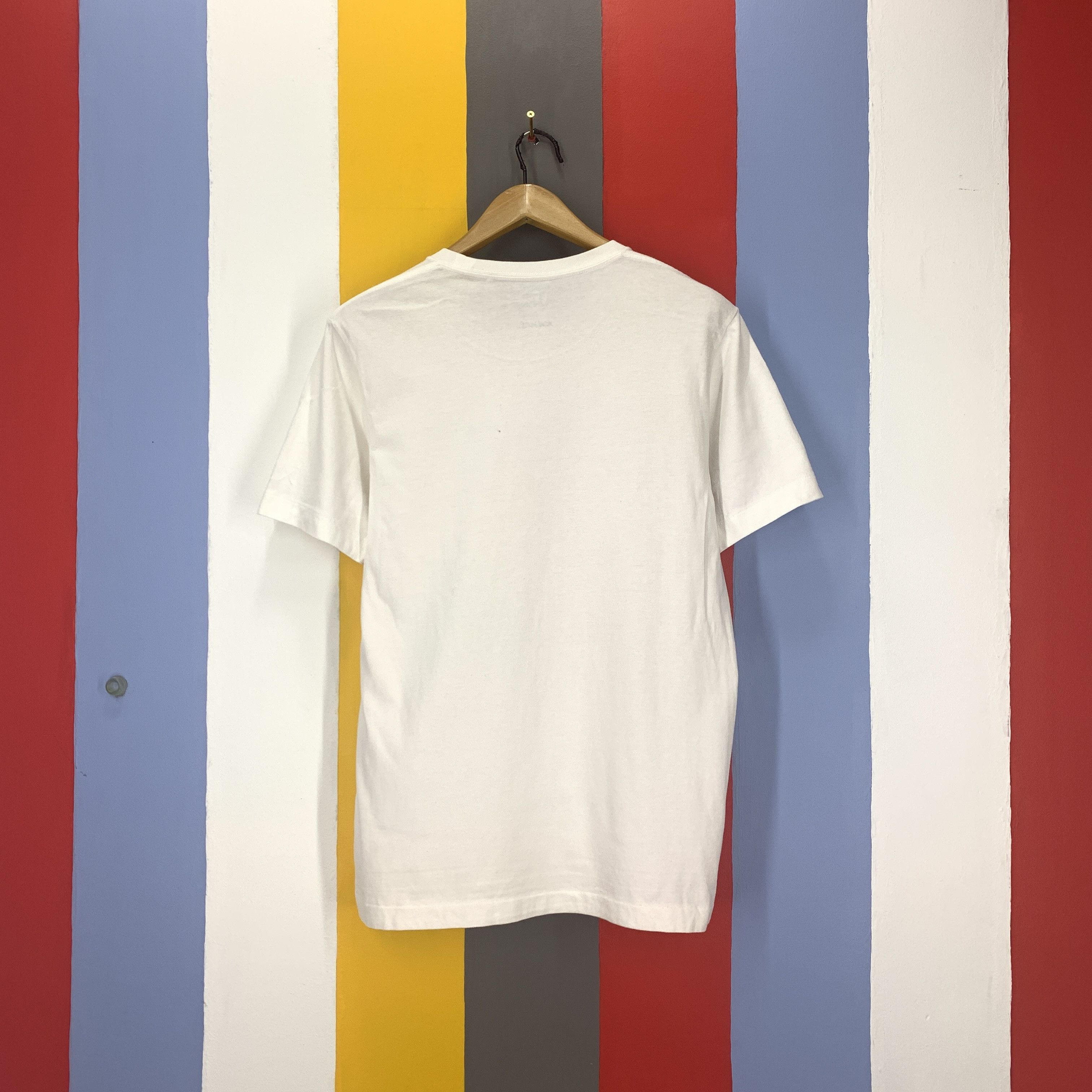Kaws × Uniqlo KAWS x UNIQLO Crew Neck T Shirt #1823/08 Size US M / EU 48-50 / 2 - 8 Thumbnail
