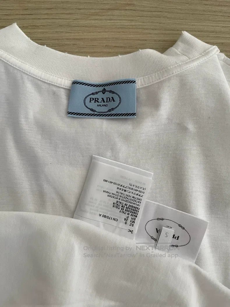 Prada Prada White triangle label sleeveless Size US S / EU 44-46 / 1 - 3 Thumbnail