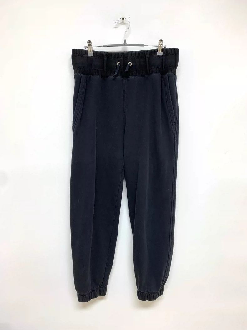 Givenchy Givenchy Size XLBack Logo Casual Sweatpants 2505-Nextarrow Size US 30 / EU 46 - 1 Thumbnail