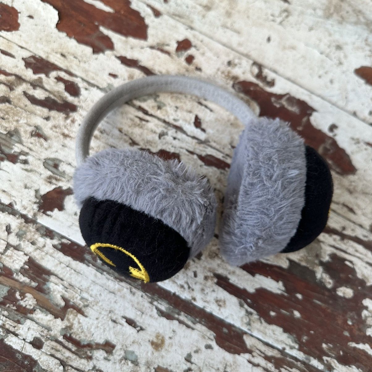 DC Comics Vintage Women’s Y2K Soft winter headphones Hat Cap 00s Wint Size ONE SIZE - 1 Thumbnail