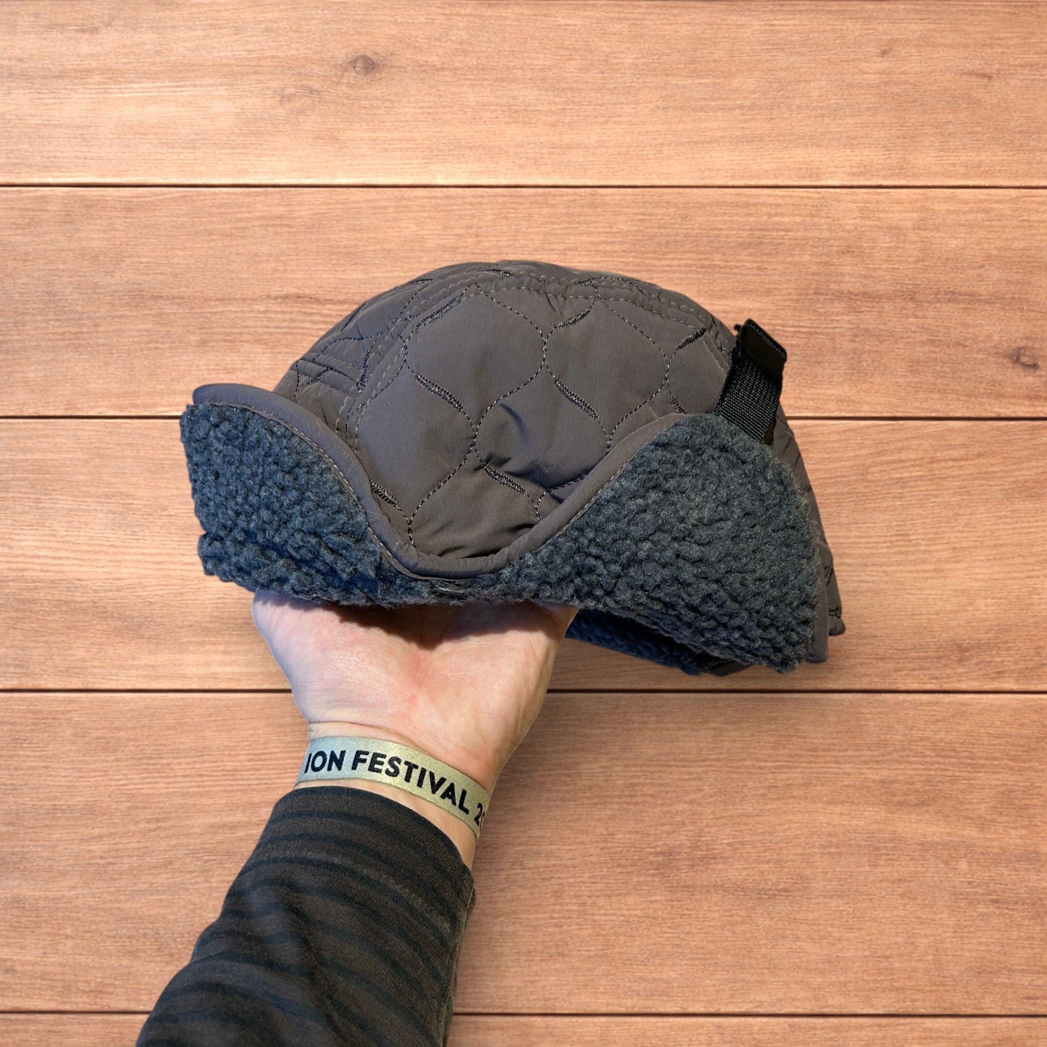 Japanese Brand Russian Trapper Korean padded fluffy hat cap in grey/blue. Size ONE SIZE - 2 Thumbnail