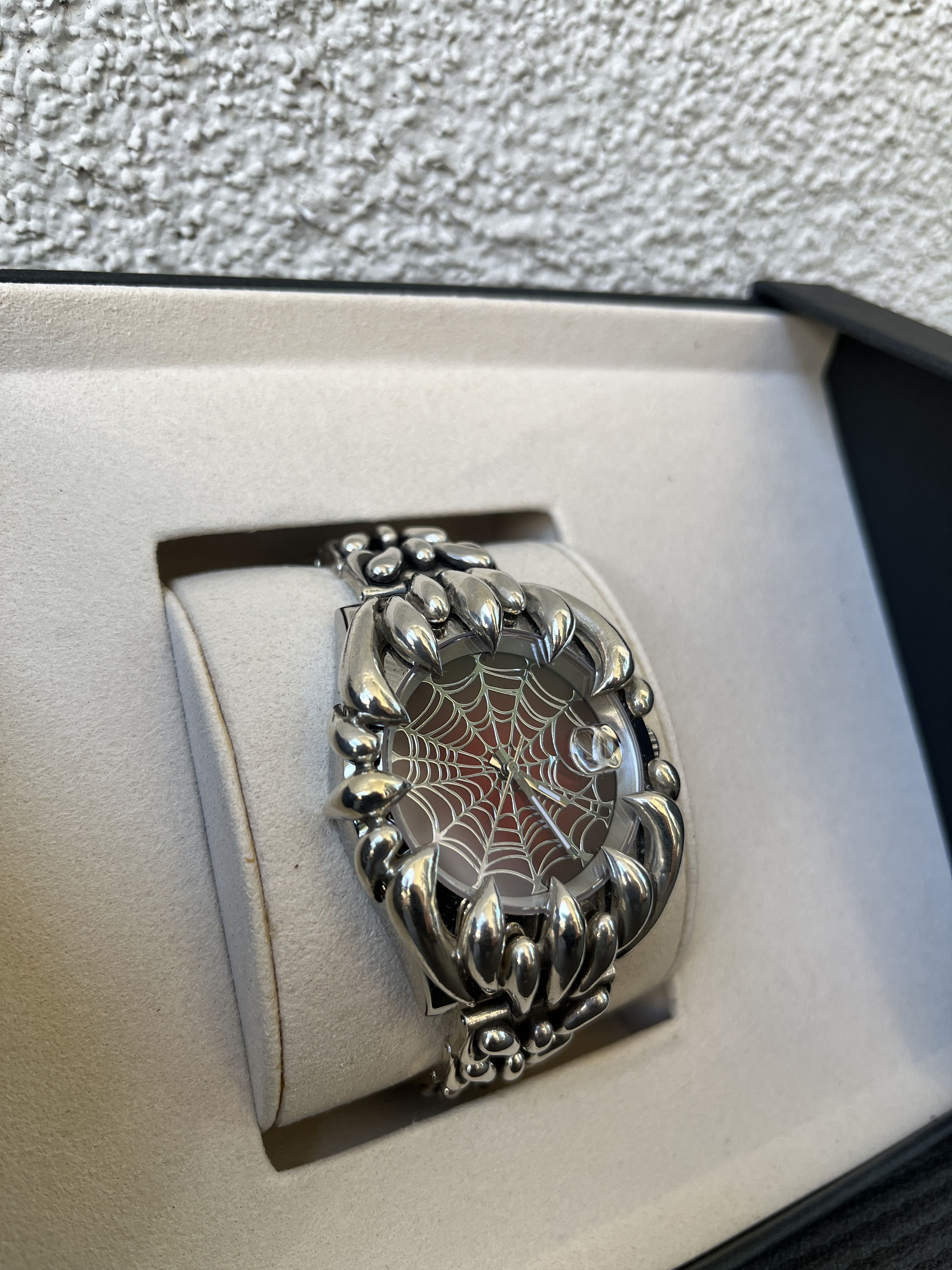 Alabaster Industries Alabaster Industries Red Web Spider Stainless Steel Watch Size 40 - 2 Thumbnail