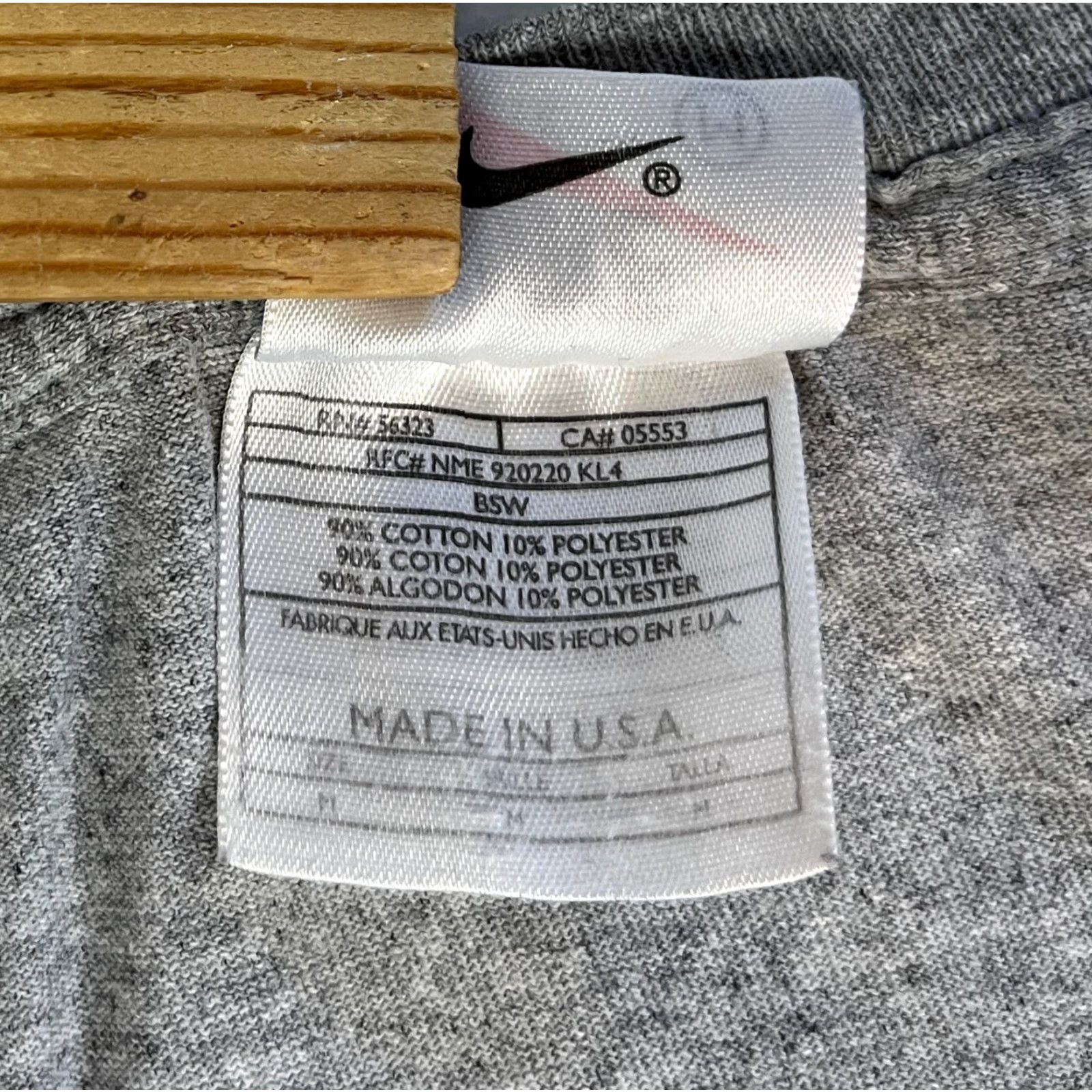 Nike VINTAGE Nike Air Men's T-Shirt 90s Long Sleeve Crew Neck Size M Gray Cotton Blend USA Made Size US M / EU 48-50 / 2 - 7 Thumbnail