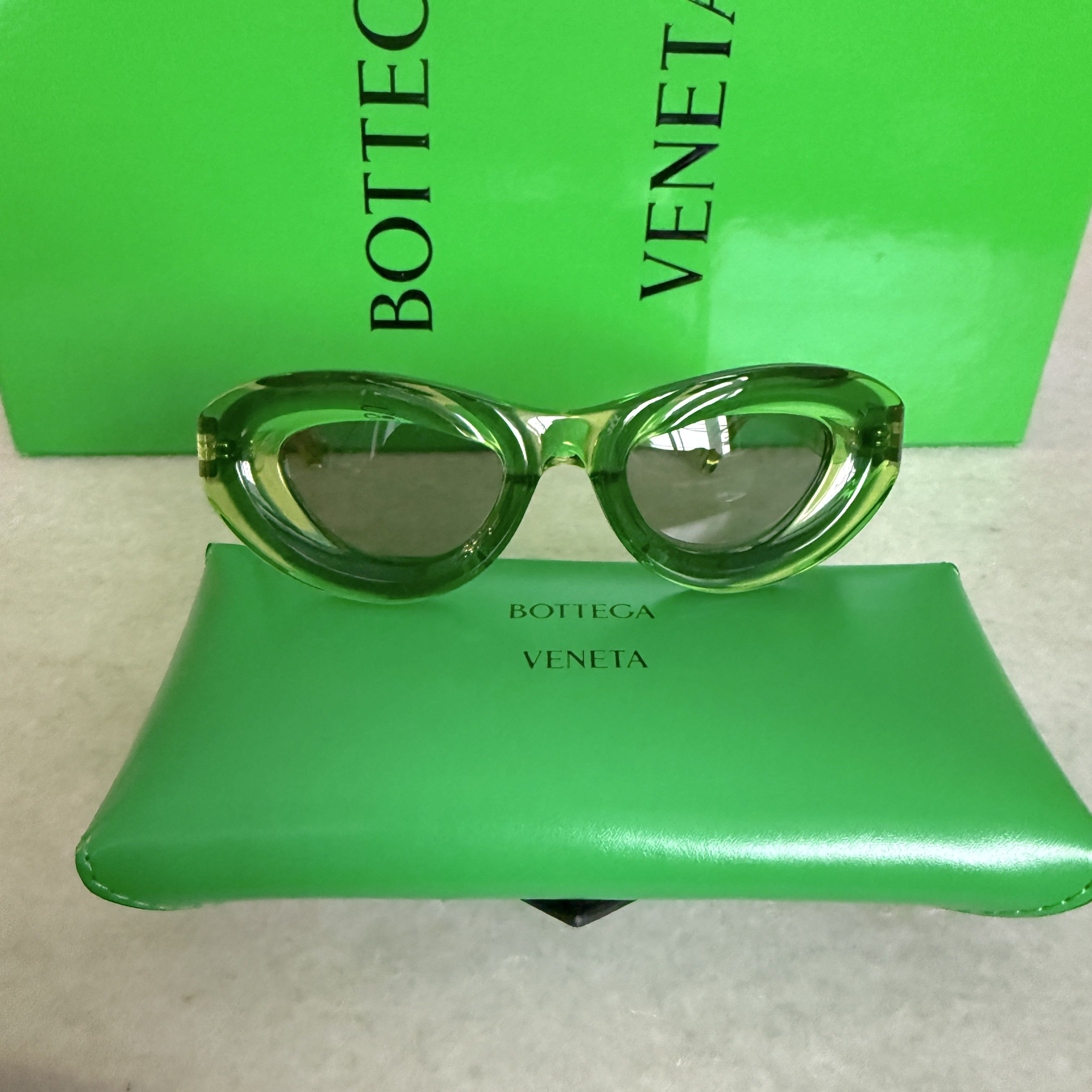 Bottega Veneta BOTTEGA VENETA Women's Green Cat Eye Sunglasses 703244 Size ONE SIZE - 8 Thumbnail