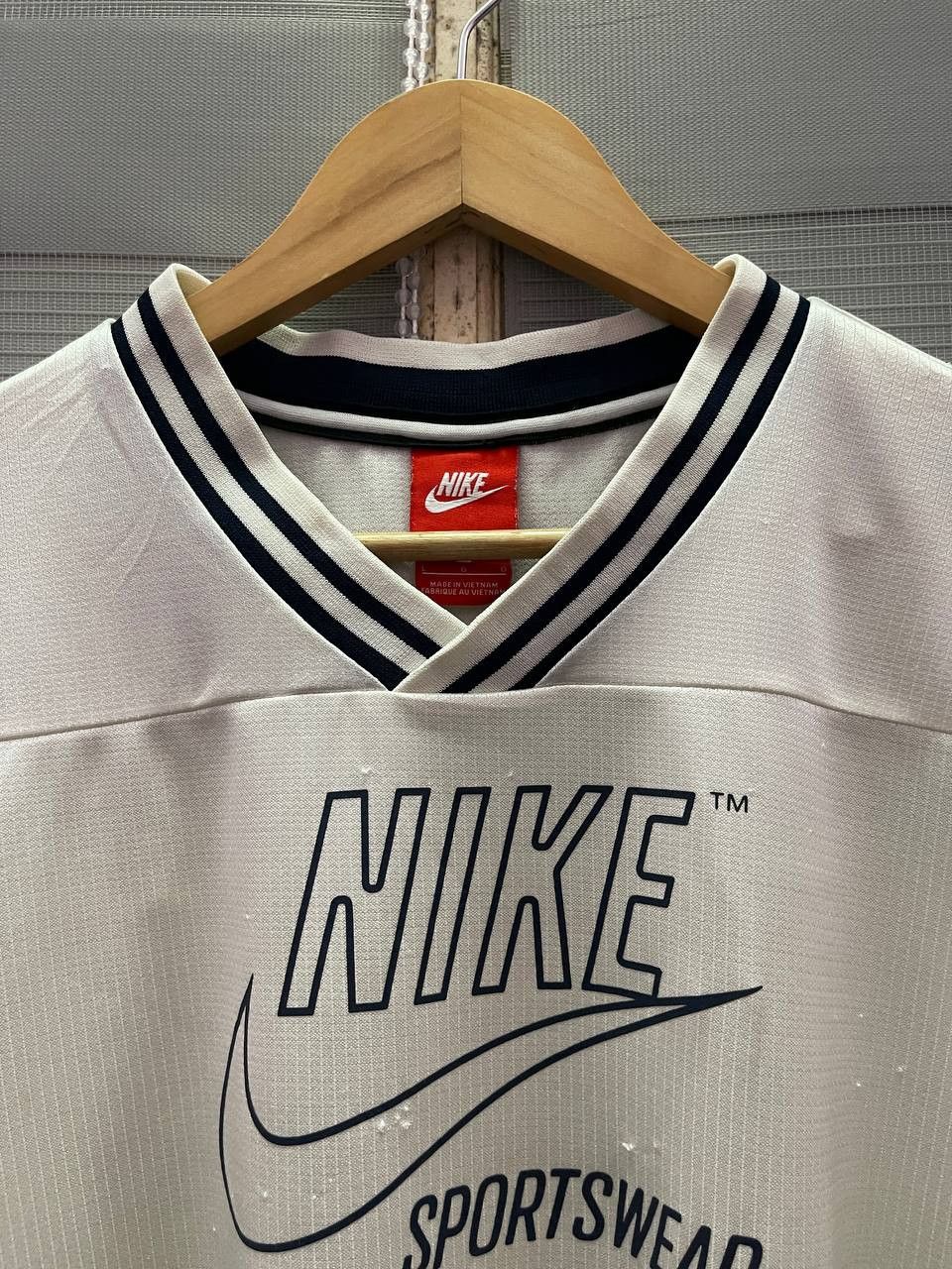 Nike Vintage Y2K Nike Sportswear Big Logo Jersey Size US L / EU 52-54 / 3 - 3 Thumbnail