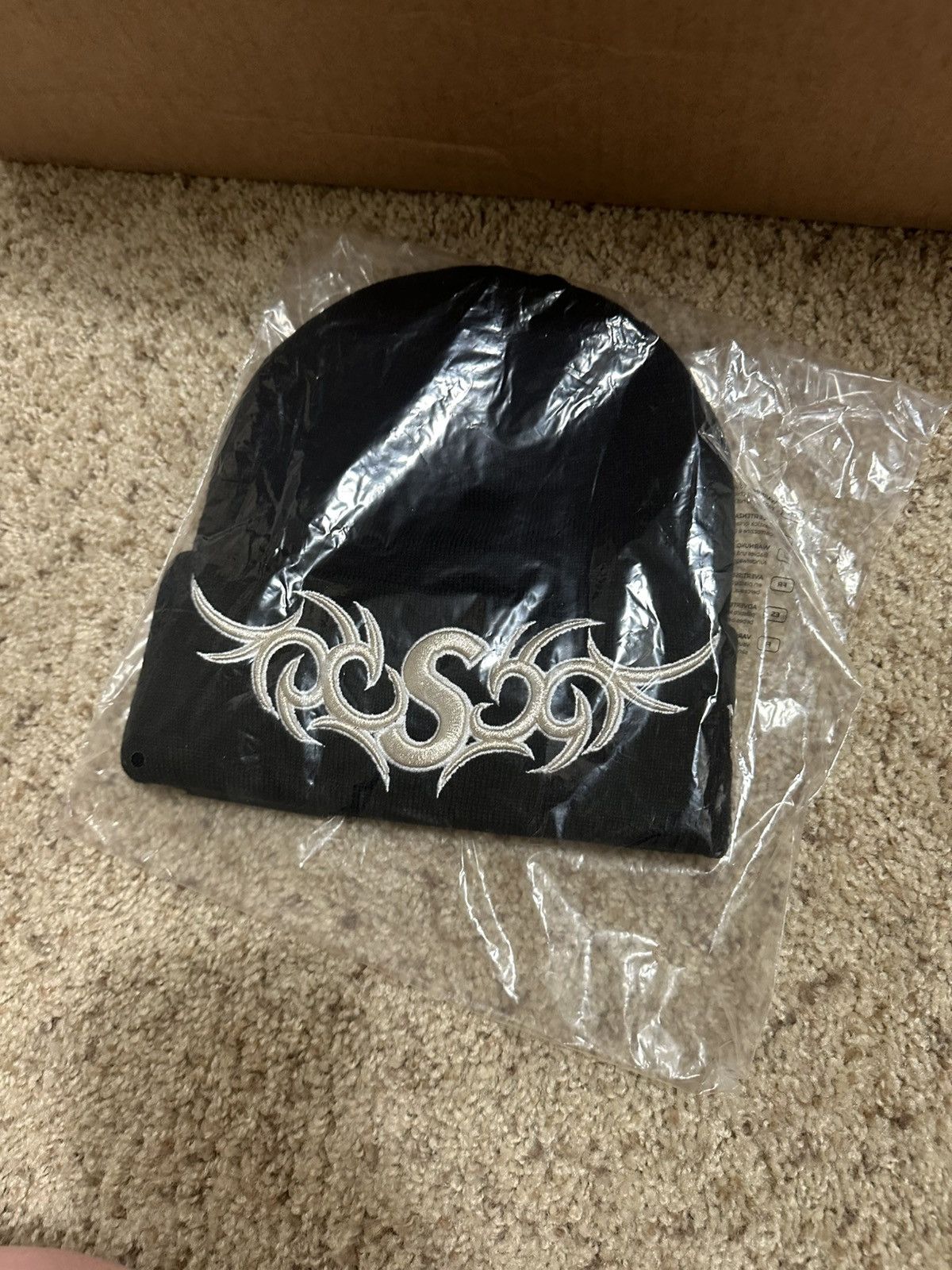 Supreme SUPREME NEW ERA TRIBAL S LOGO BEANIE BLACK BRAND NEW FW25