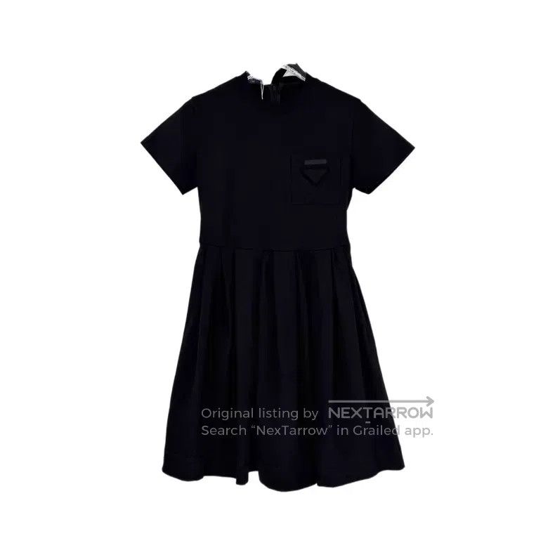 Prada Prada Black cloth triangle logo short-sleeved dress Size XS / US 0-2 / IT 36-38 - 1 Thumbnail