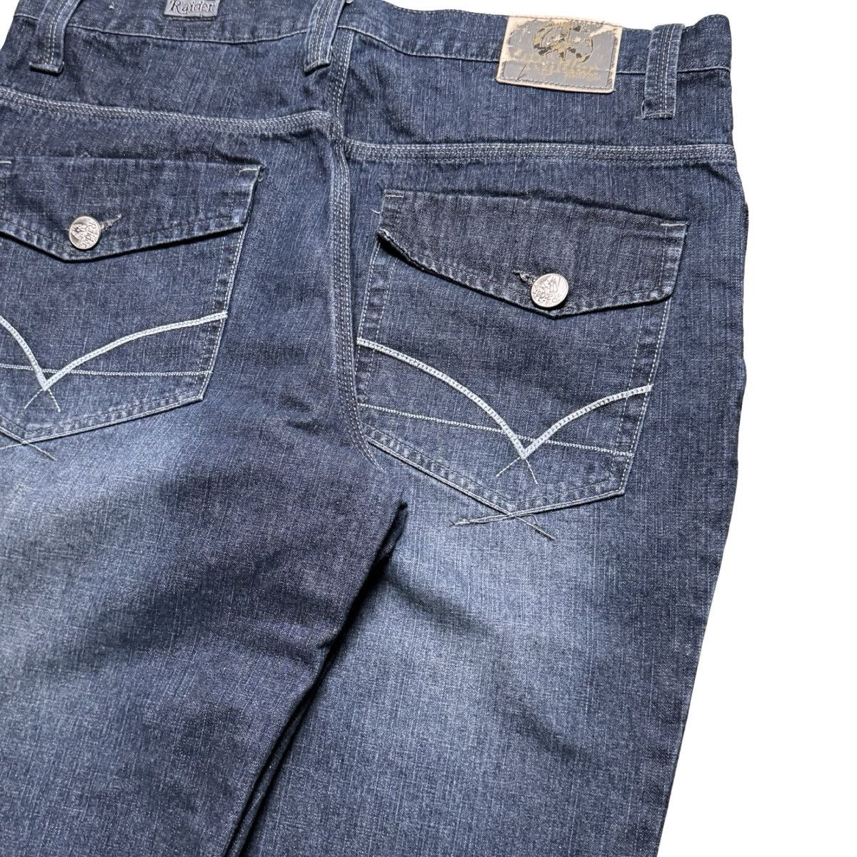 Other Vintage Y2K Raiders Dark Wash Jeans Loose Straight 36 X 32 Size US 36 / EU 52 - 2 Thumbnail