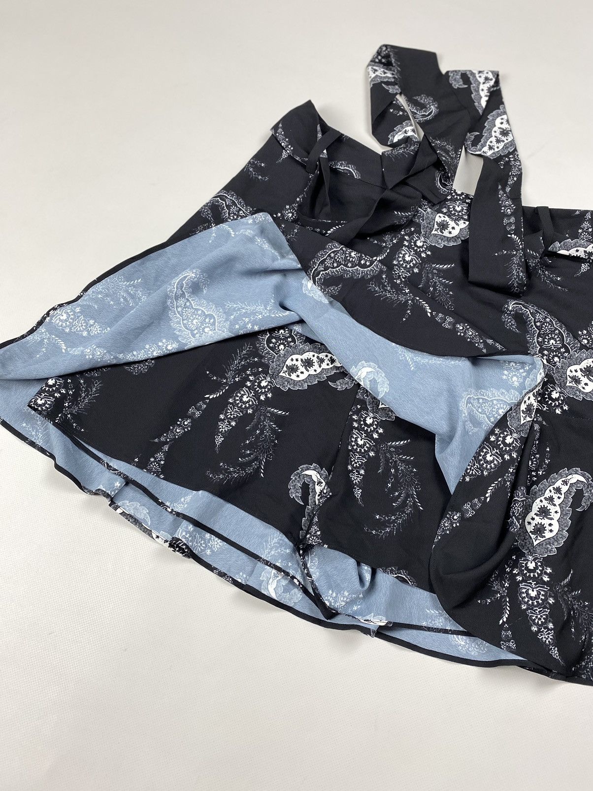 Allsaints Allsaints Frida Kashmir ladies skirt / skort size US 4 EU 36 Size 27" / US 4 / IT 40 - 7 Thumbnail