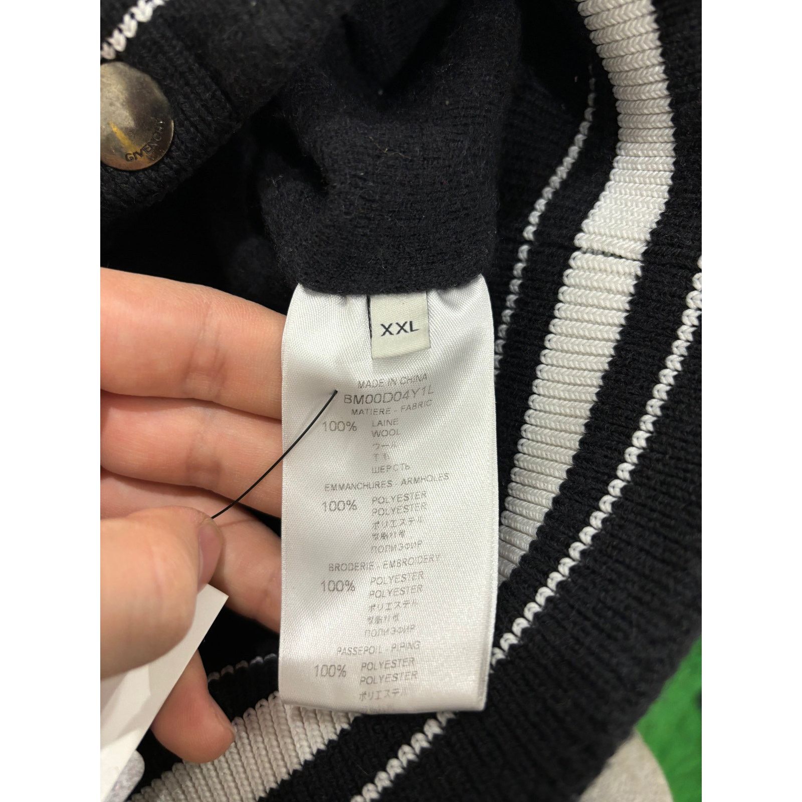 Givenchy Givenchy Varsity Jacket Black Kid's Used XXL Size US XXL / EU 58 / 5 - 3 Thumbnail