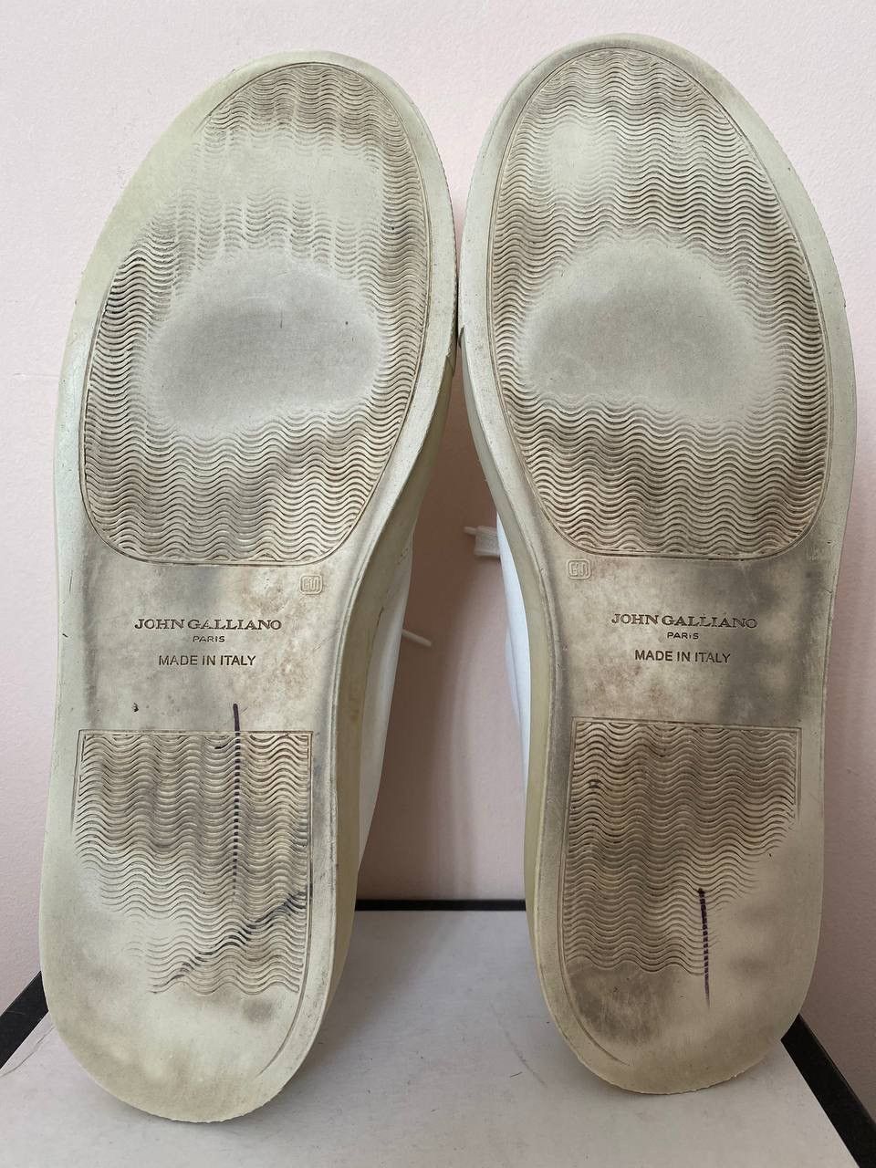 John Galliano John Galliano low top sneakers leather white casual Size US 11 / EU 44 - 9 Thumbnail