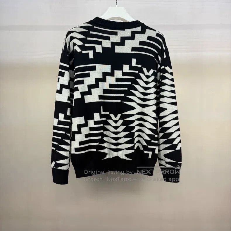 Louis Vuitton Louis Vuitton 24SS black and white striped logo sweater Size US L / EU 52-54 / 3 - 2 Thumbnail