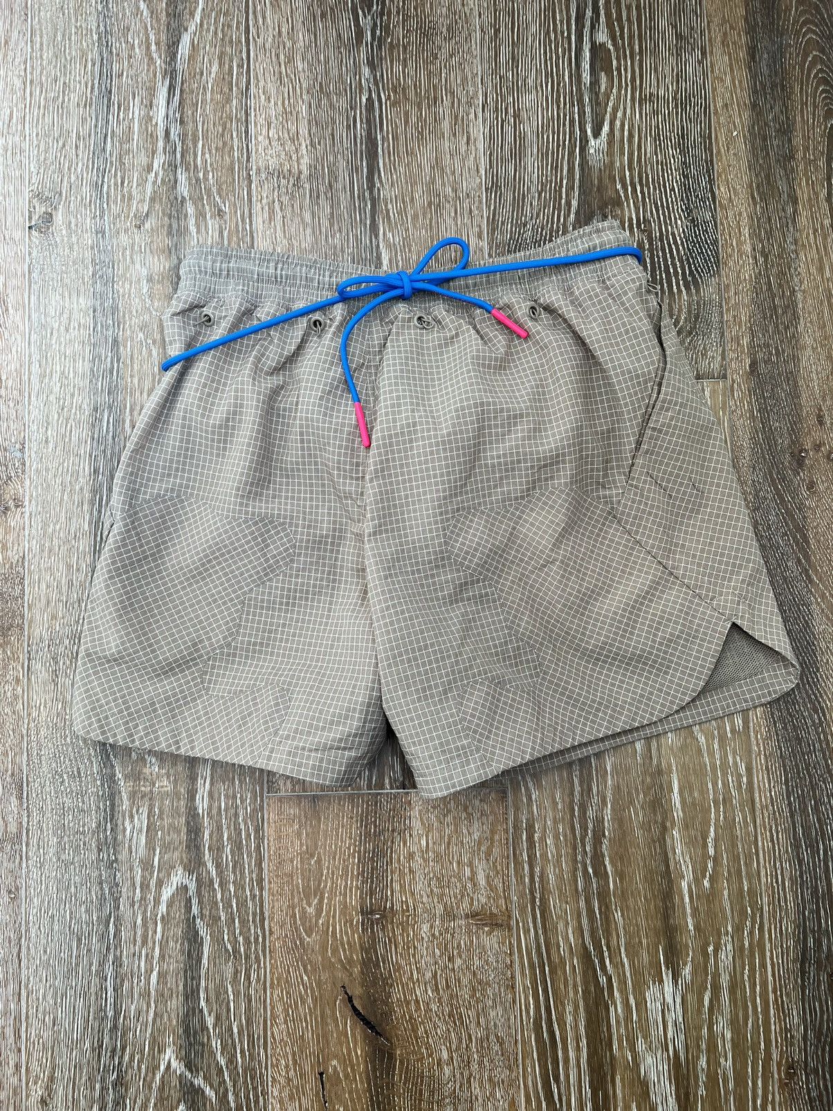 Nike × Off-White Nike x Off-White Woven Short 'Khaki' Size US 28 / EU 44 - 7 Thumbnail