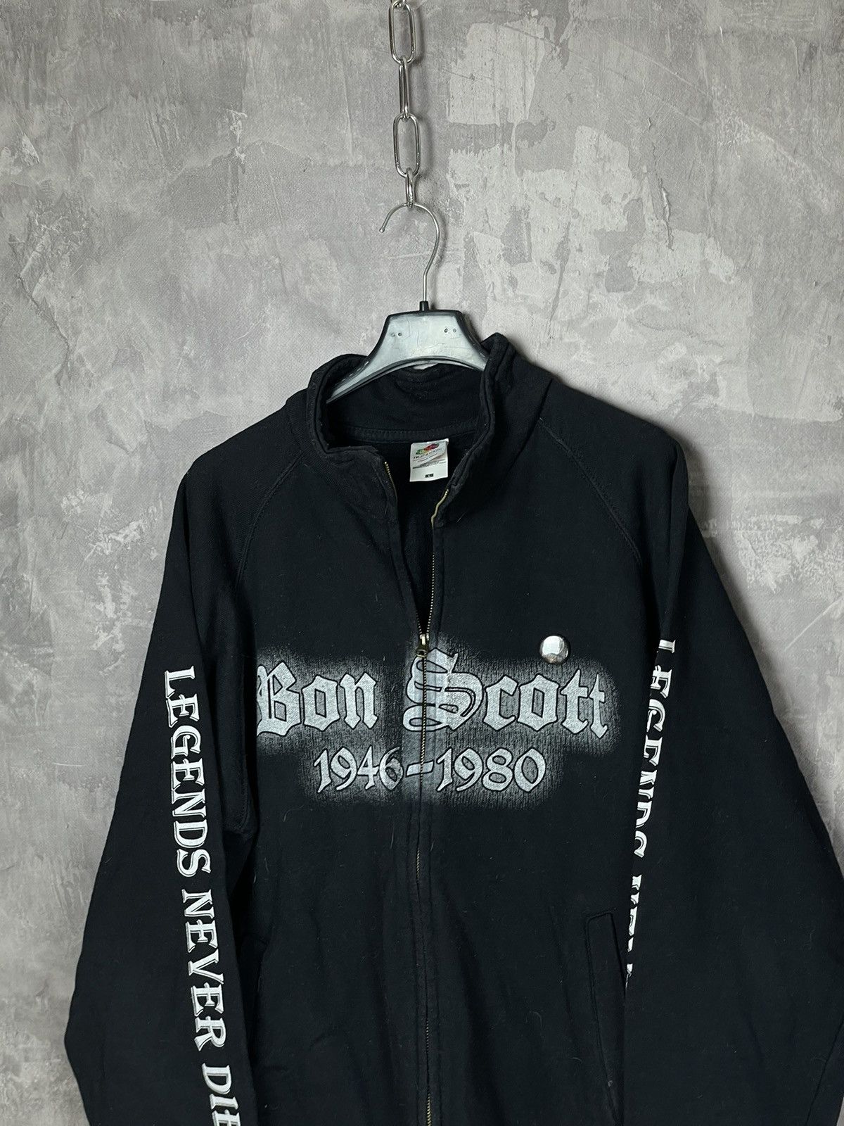 Band Tees × Vintage Vintage 90s Bon Scott Band Metal Rock Zip Up Sweatshirt Size US L / EU 52-54 / 3 - 8 Thumbnail
