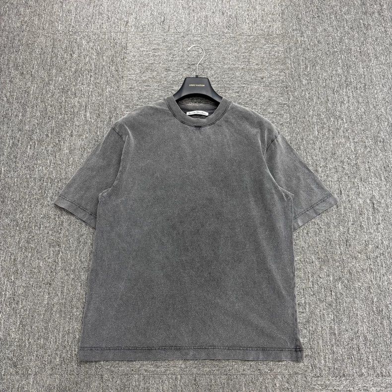 Vintage Acne Studios Distressed Short Sleeve Tee Size US S / EU 44-46 / 1 - 1 Thumbnail
