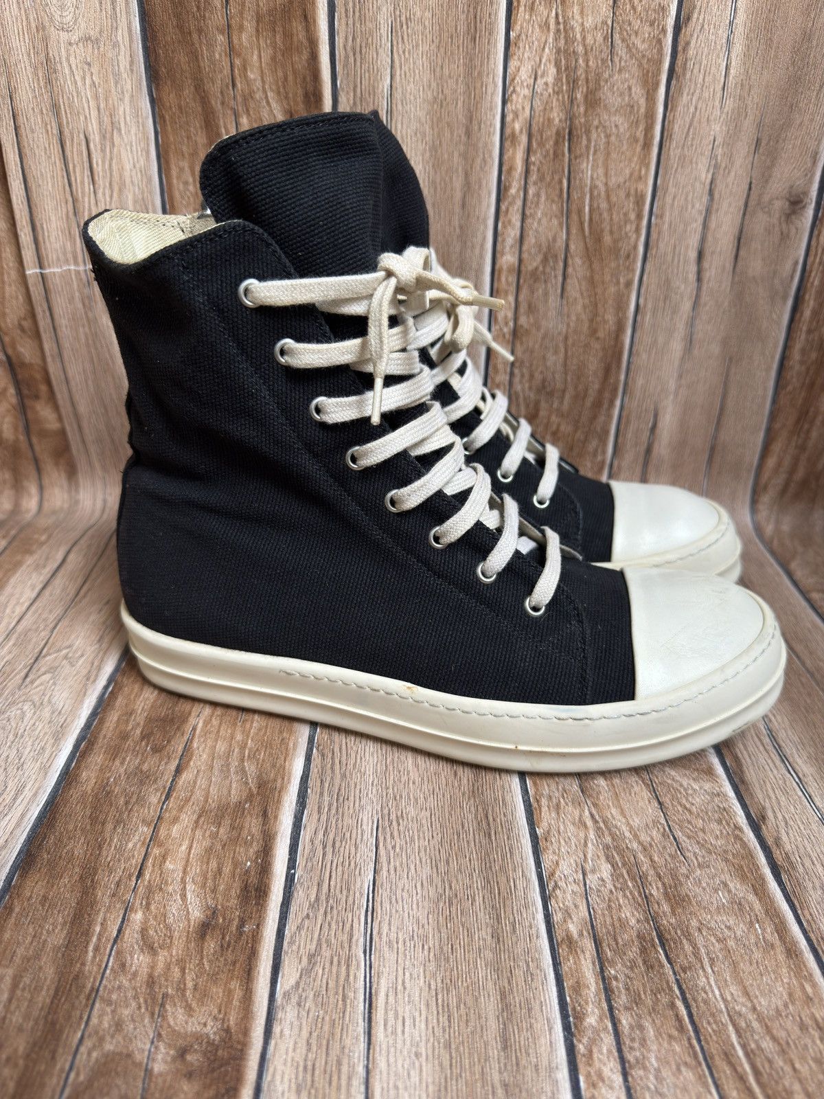 Canvas drkshdw ramones