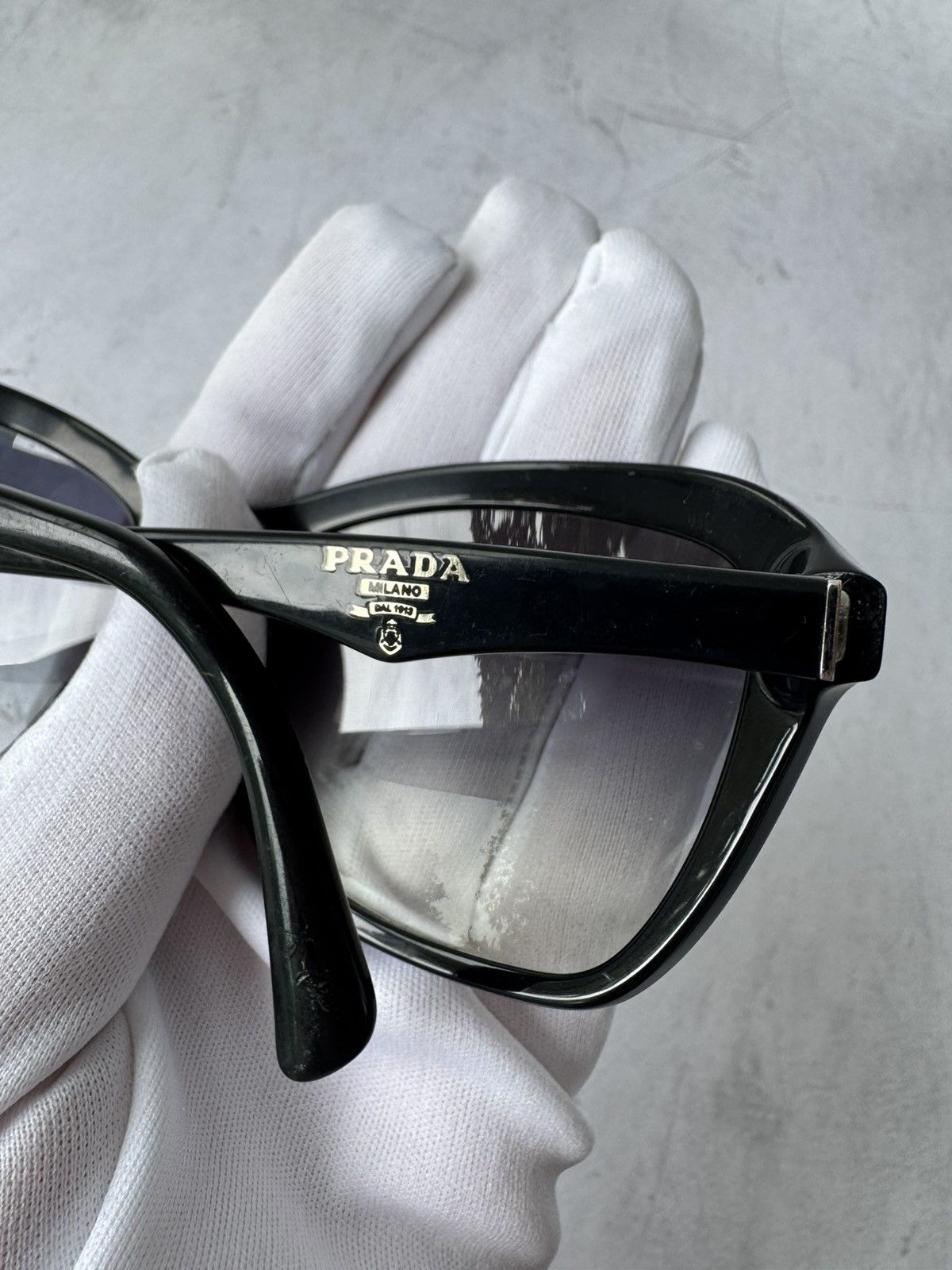 Prada × Vintage Prada Sunglasses SPR 24N Black Acetate Size ONE SIZE - 9 Thumbnail