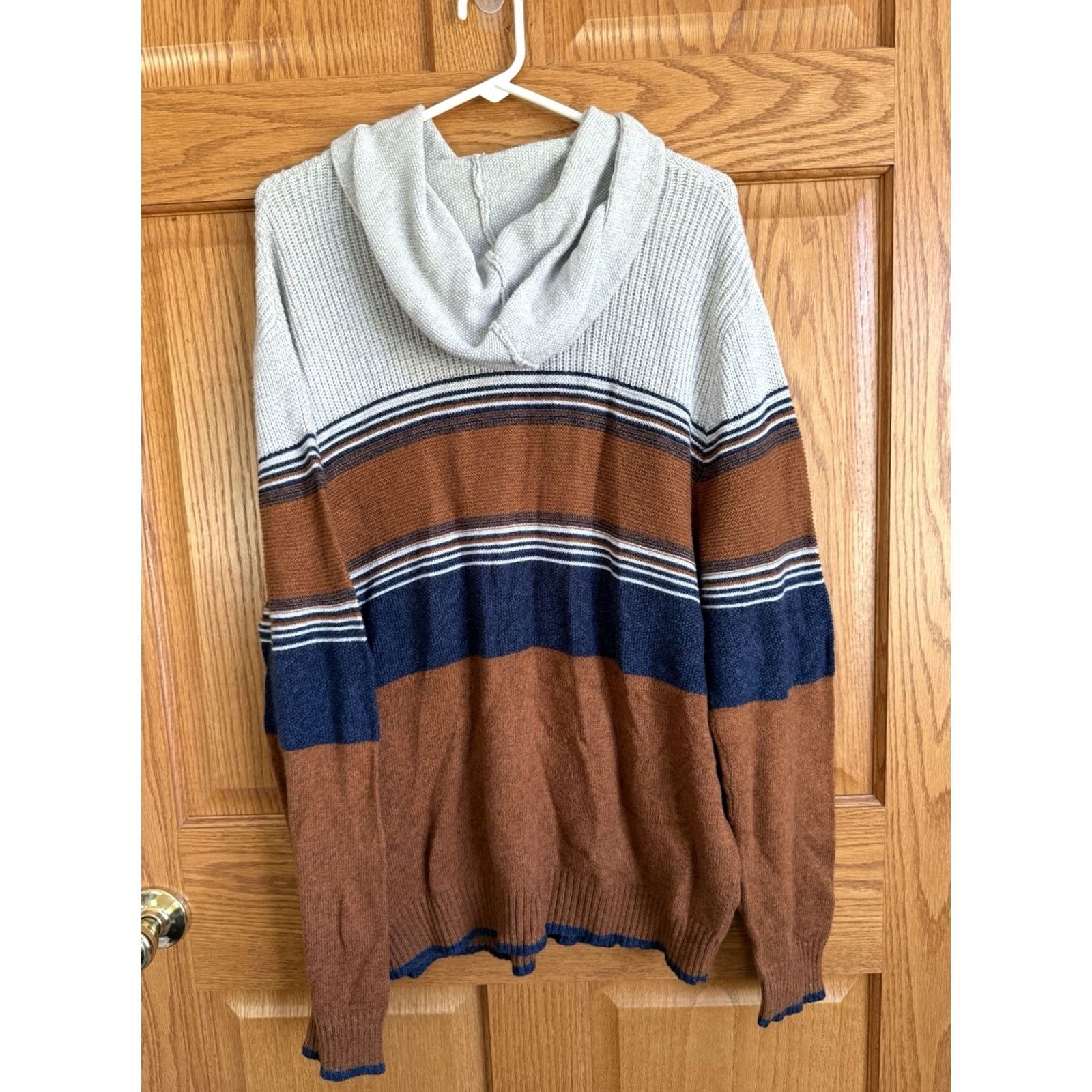 American Eagle Outfitters American Eagle Sweater Large Mens Hooded Tan Gray Preppy Academia Varsity Classy Size L / US 10 / IT 46 - 2 Thumbnail