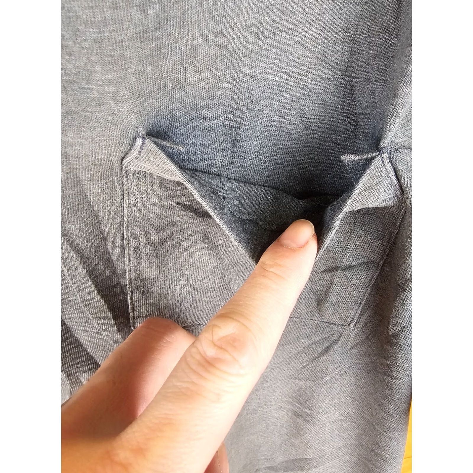 Hanes VINTGAE 90' HANES GRADIENT SUN FADED ONE POCKET SINGLE STITCH T-SHIRT XL BLACK Mens T-Shirt XS? Size US XL / EU 56 / 4 - 3 Thumbnail