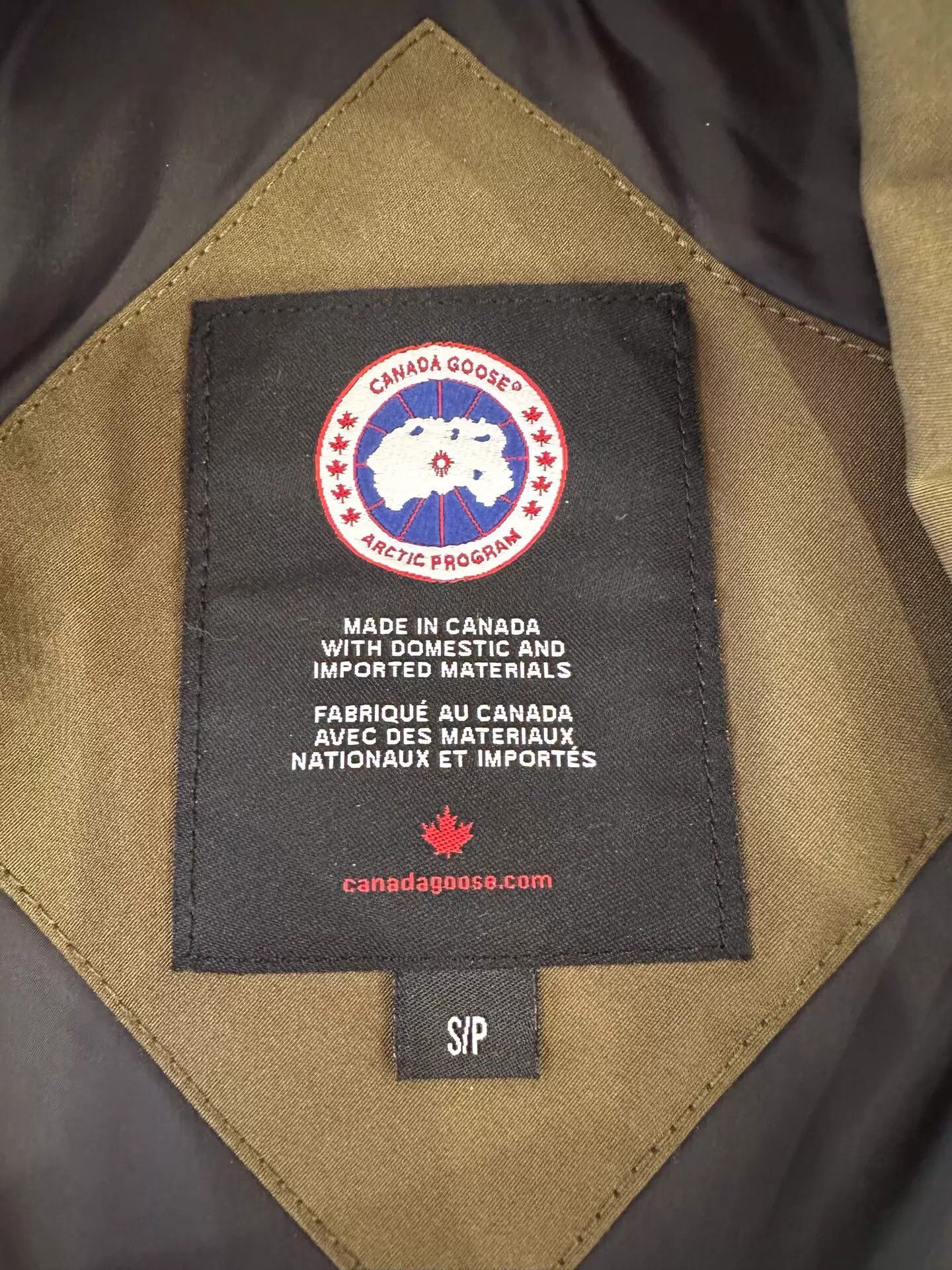 Canada Goose Canada Goose Mystique women's S green long coat red logo Size S / US 4 / IT 40 - 6 Thumbnail
