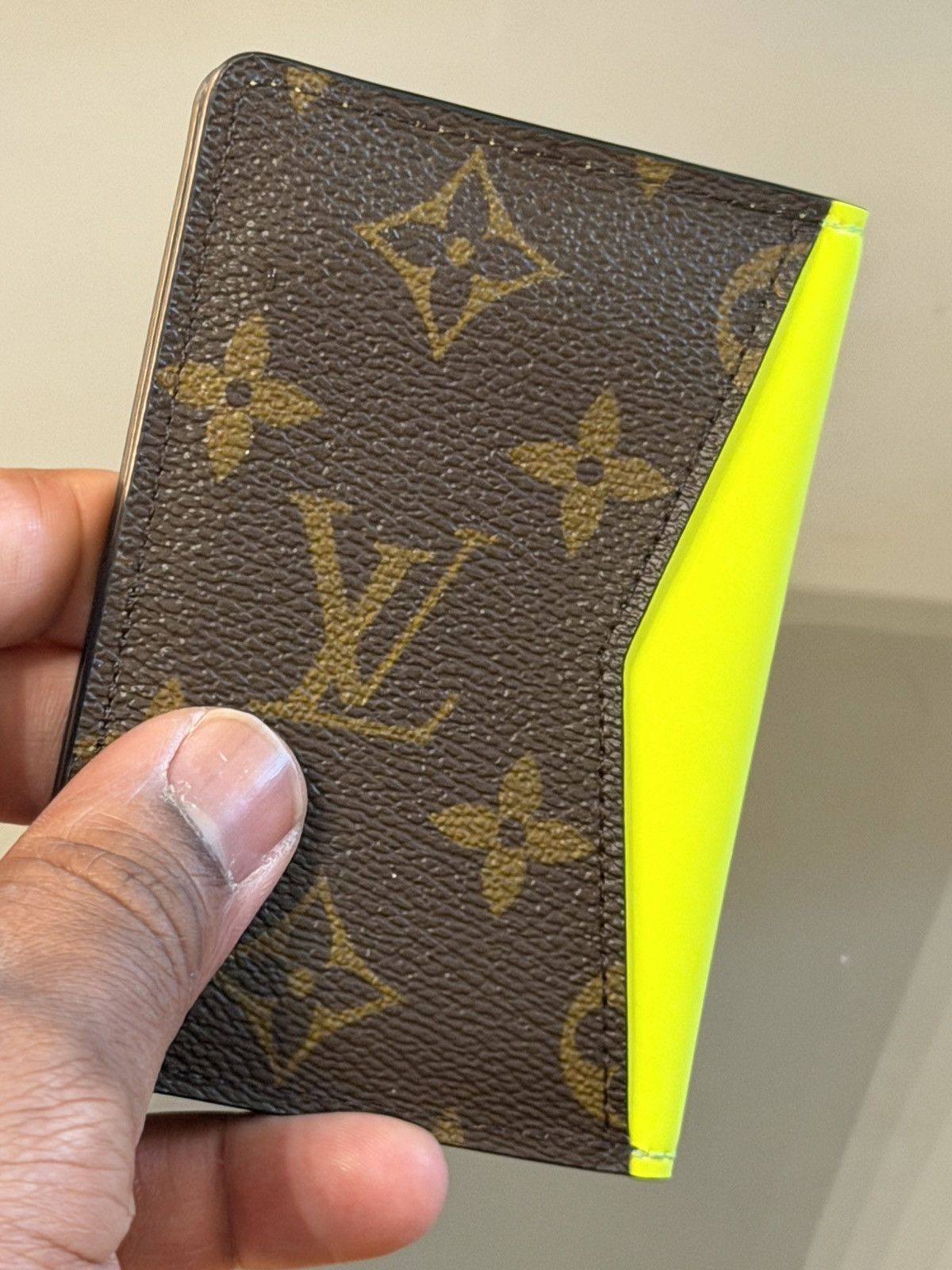 Louis Vuitton Louis Vuitton Pocket Organizer Black Neon Wallet Size ONE SIZE - 4 Thumbnail