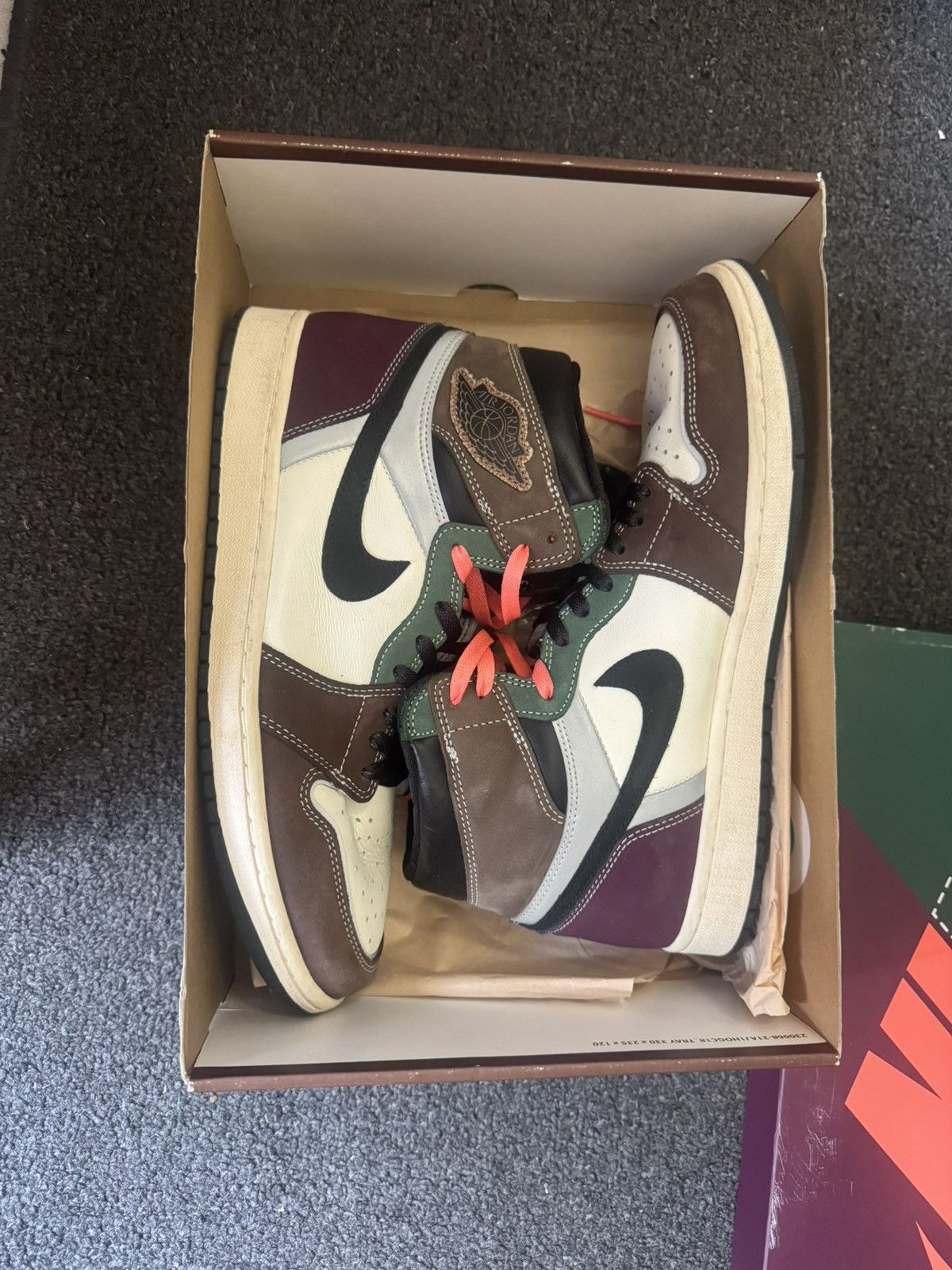 Nike Nike Air Jordan 1 Retro High OG Size US 10.5 / EU 43-44 - 1 Thumbnail