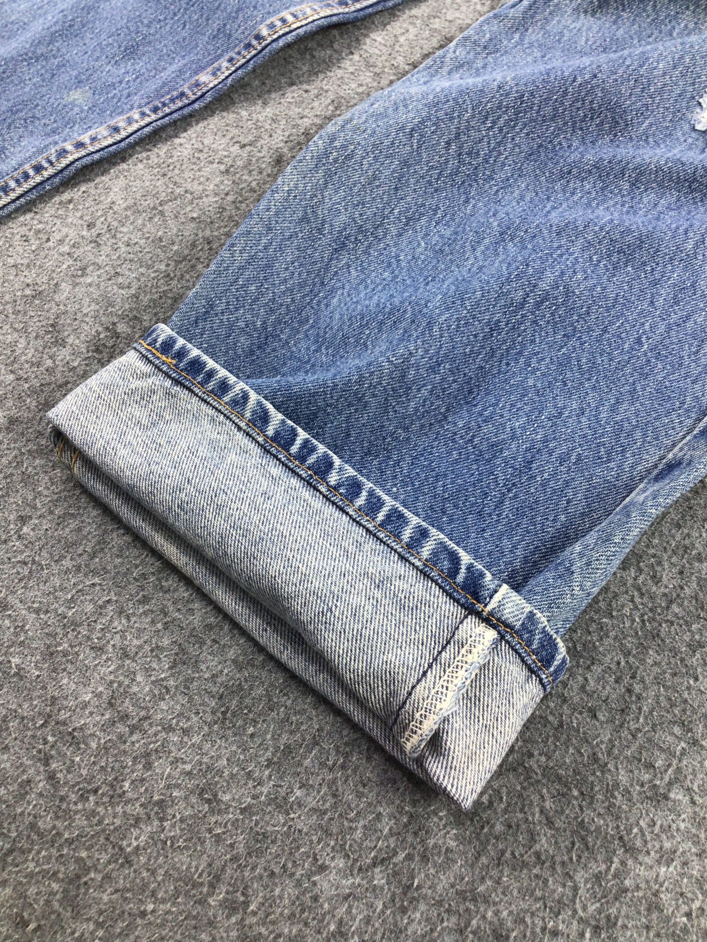 Levi's Vintage Levis Jeans Lot 550 Distressed Denim -J864 Size US 35 - 6 Thumbnail