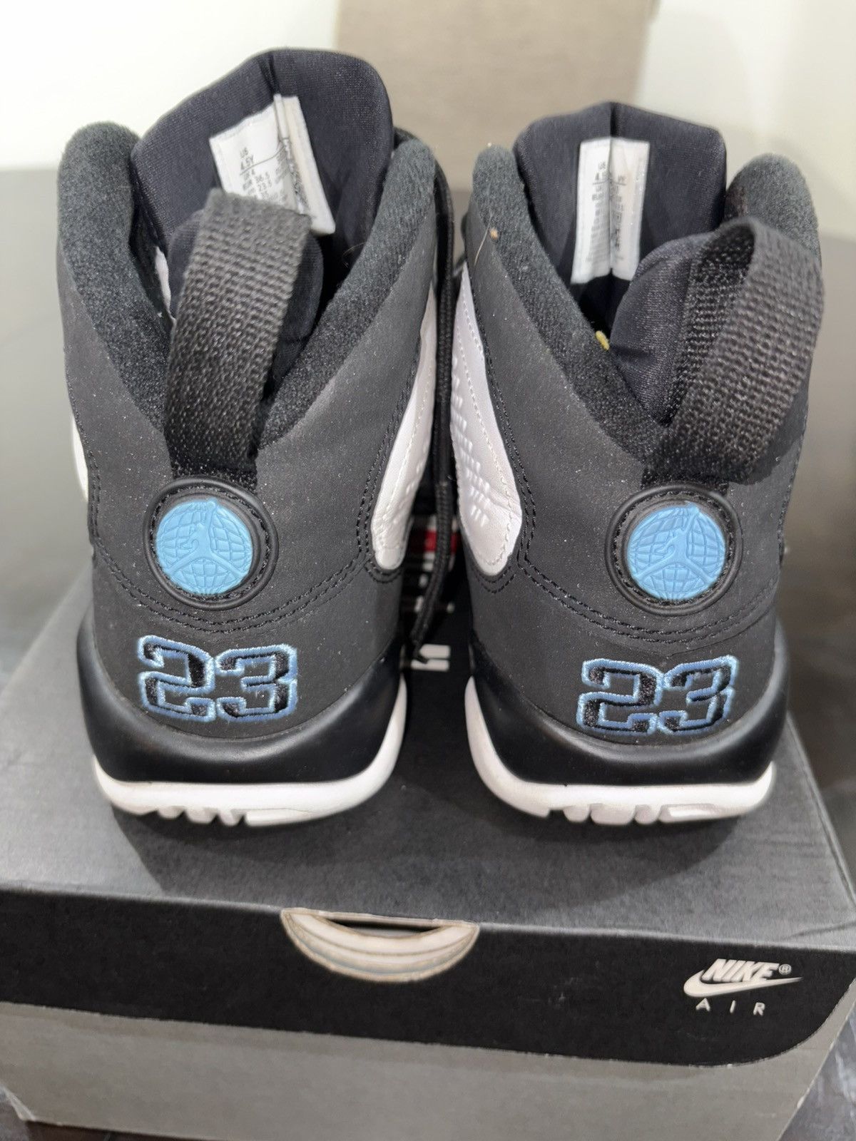 Jordan Brand Air Jordan 9 Retro 'University Blue' GS 4.5Y/6W Size US 6 / IT 36 - 5 Thumbnail