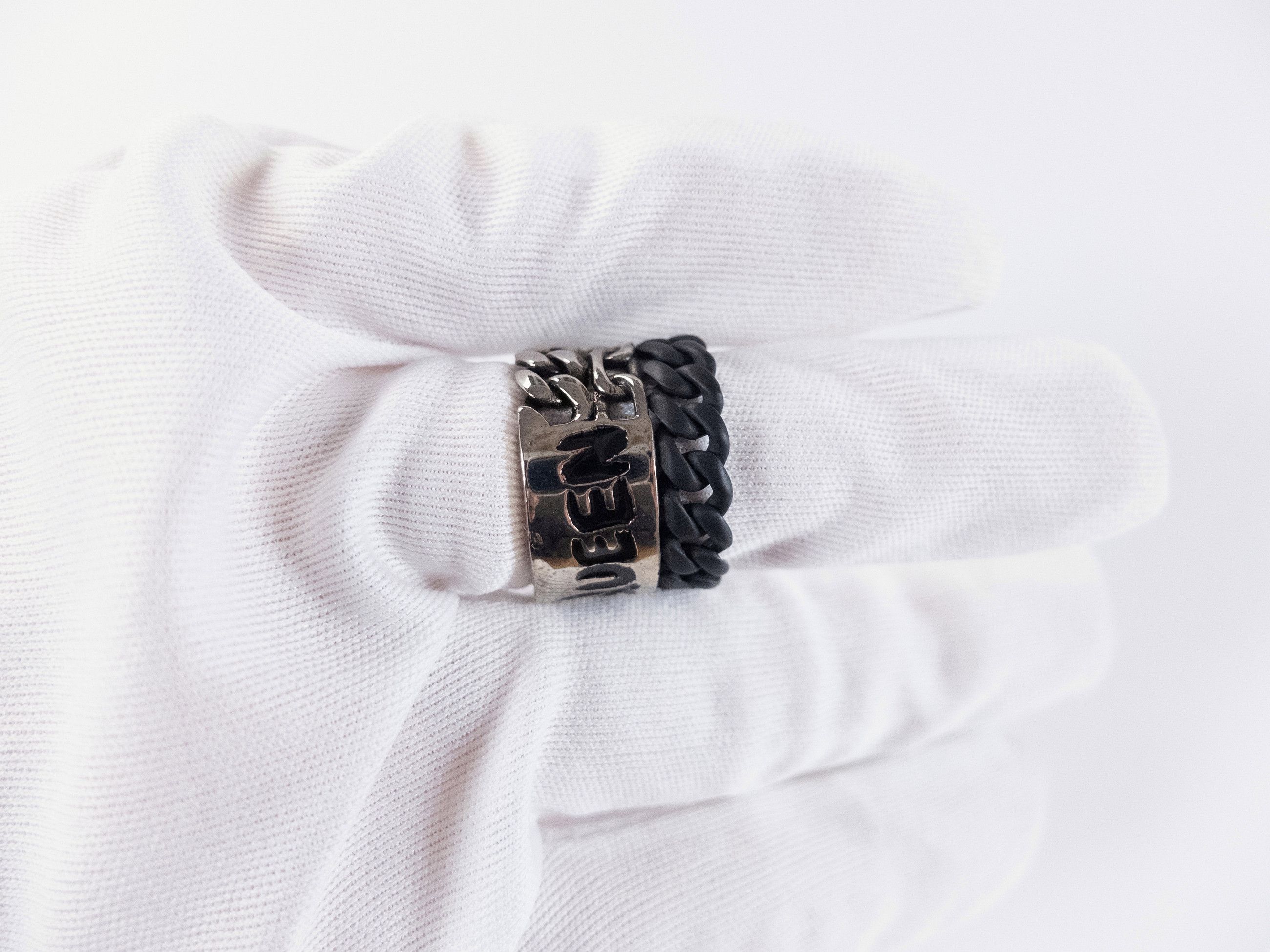 Alexander McQueen ALEXANDER MCQUEEN silver tone metal chain ring w graffiti q Size ONE SIZE - 7 Thumbnail