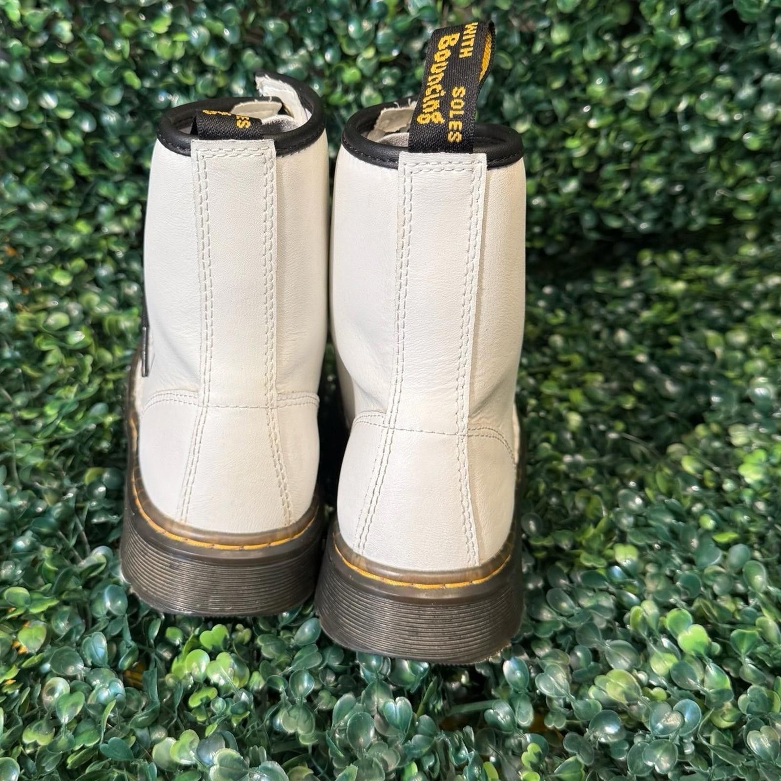 Dr. Martens Doc Martens Zavala Leather Boots US Size 5 Mens 6.5 white Size US 5 / IT 35 - 5 Thumbnail