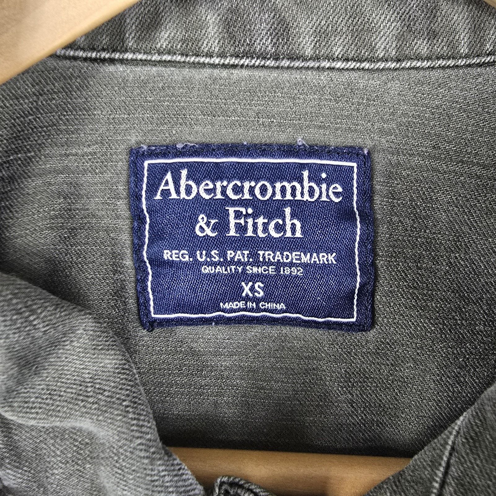 Abercrombie & Fitch Abercrombie & Fitch Y2K Vintage Camo Lightweight Jacket XS Size XS / US 0-2 / IT 36-38 - 4 Thumbnail