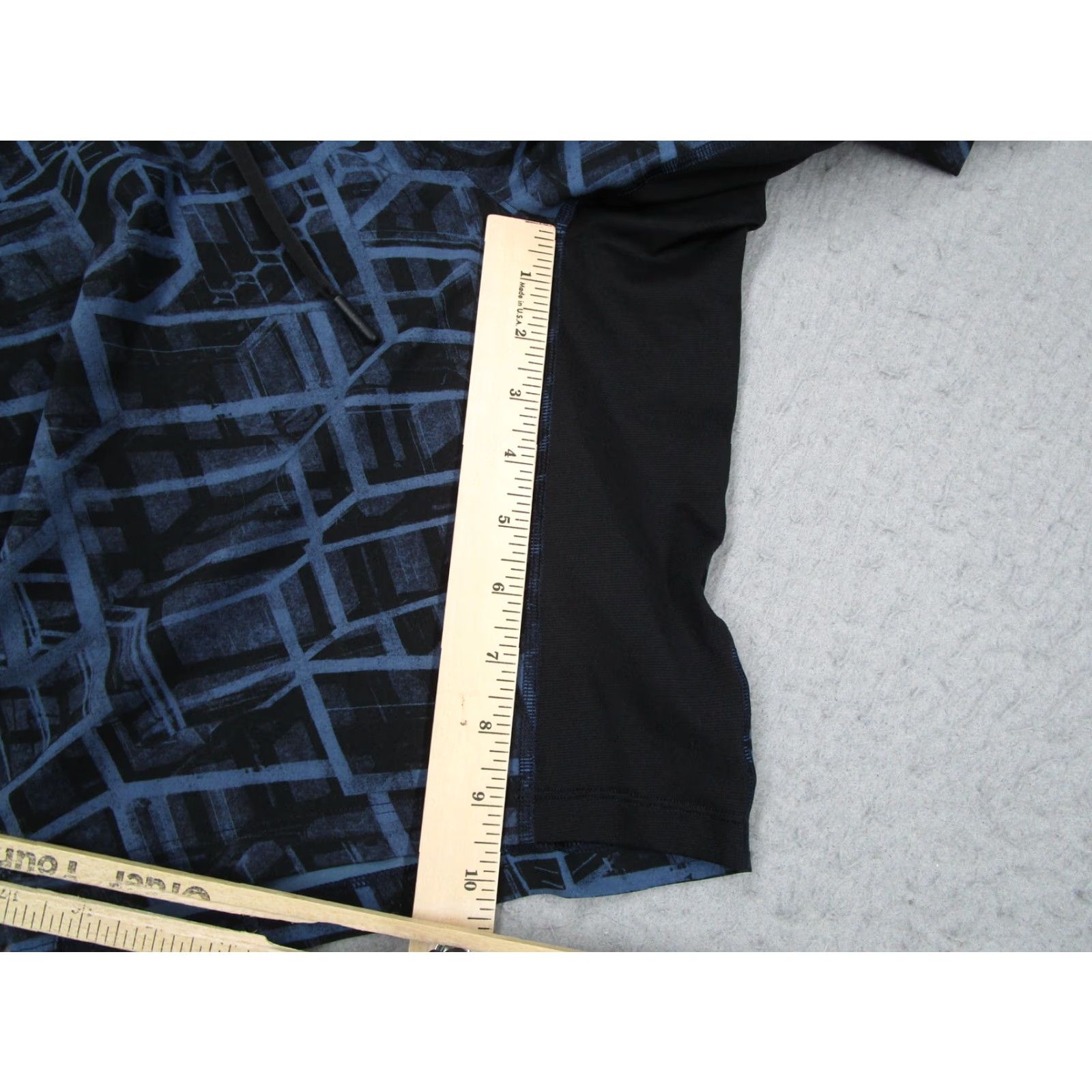 Lululemon Lululemon Shorts Mens Large Blue Black License to Train Geometric Athletic Gym Size US 33 - 4 Thumbnail